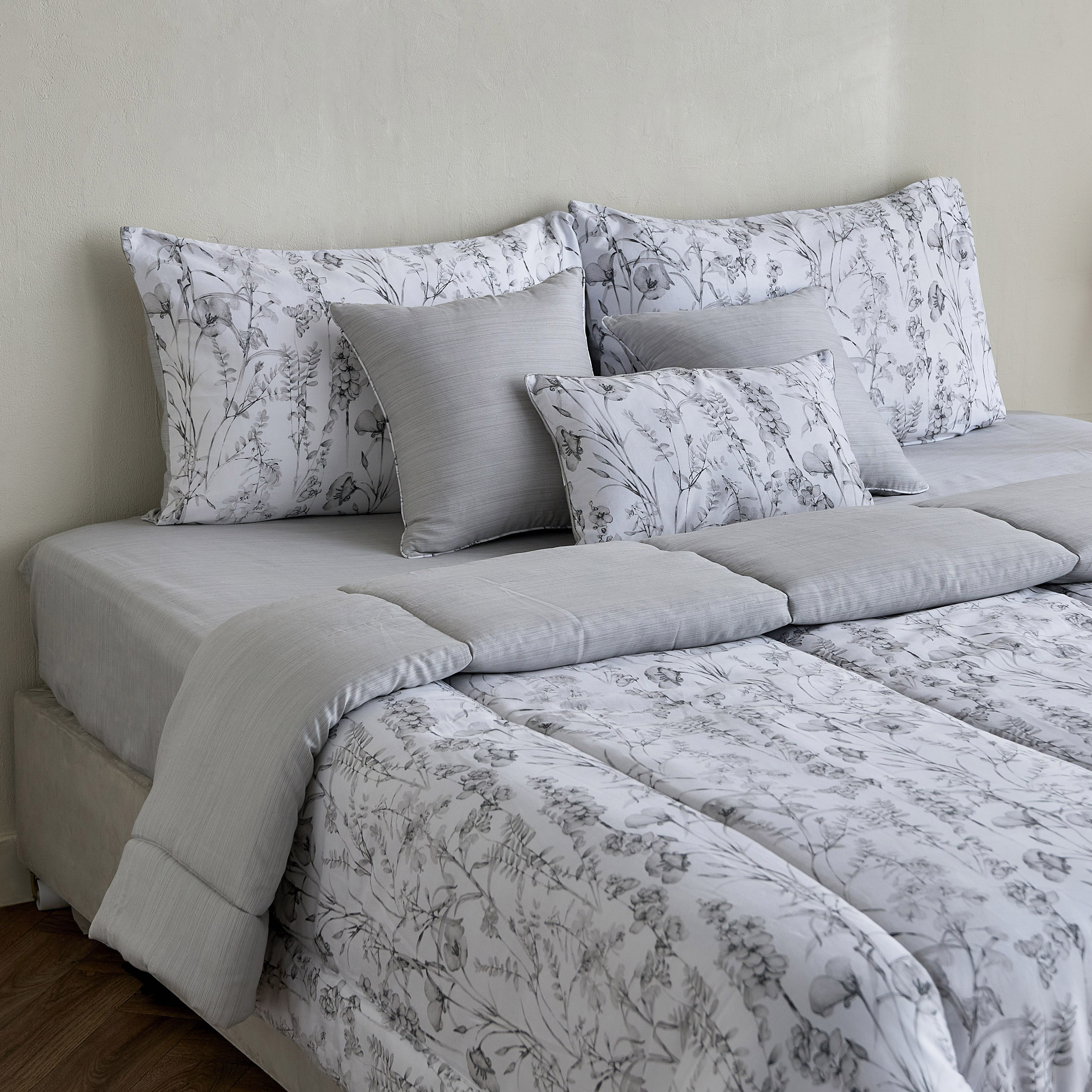 Houston Lilora 7-Piece BIAB Printed Cotton King Comforter Set - 220x240 cm-hbxhomeware-hbxdecorandfurnishings-image-1