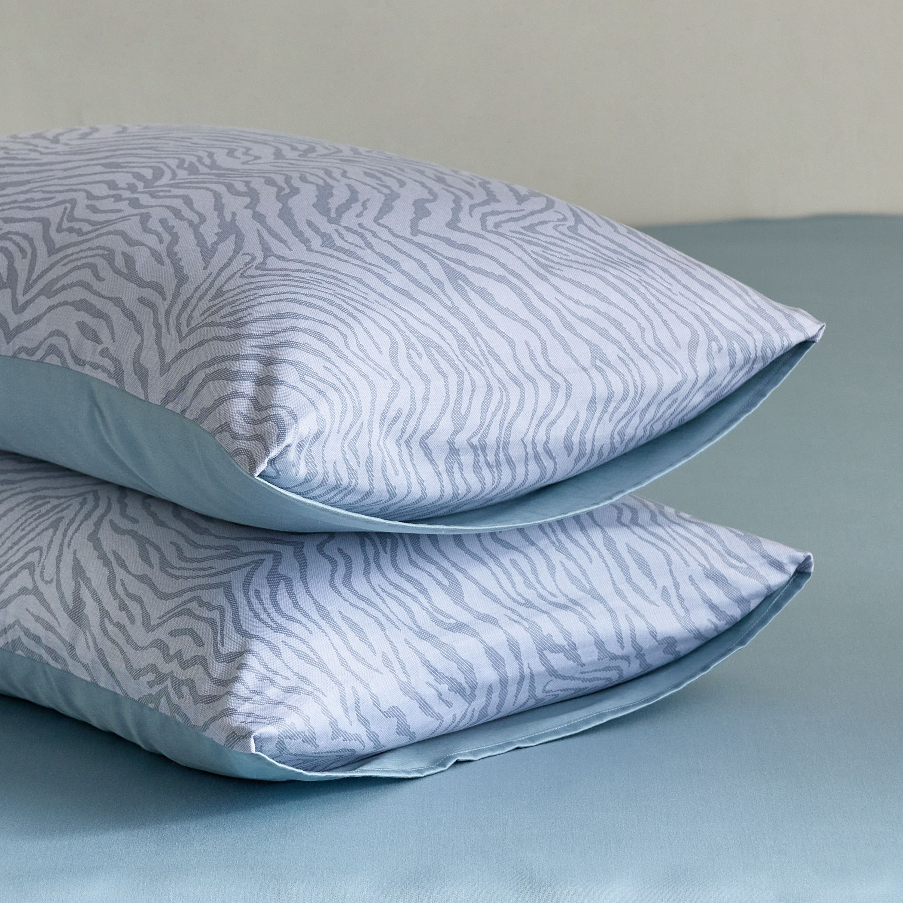 طقم لحاف وشرشف سوبر كينج قطن بطبعات 5 قطع من هيوستن زينفي - 240×240 سم-hbxhomeware-hbxdecorandfurnishings-image-6