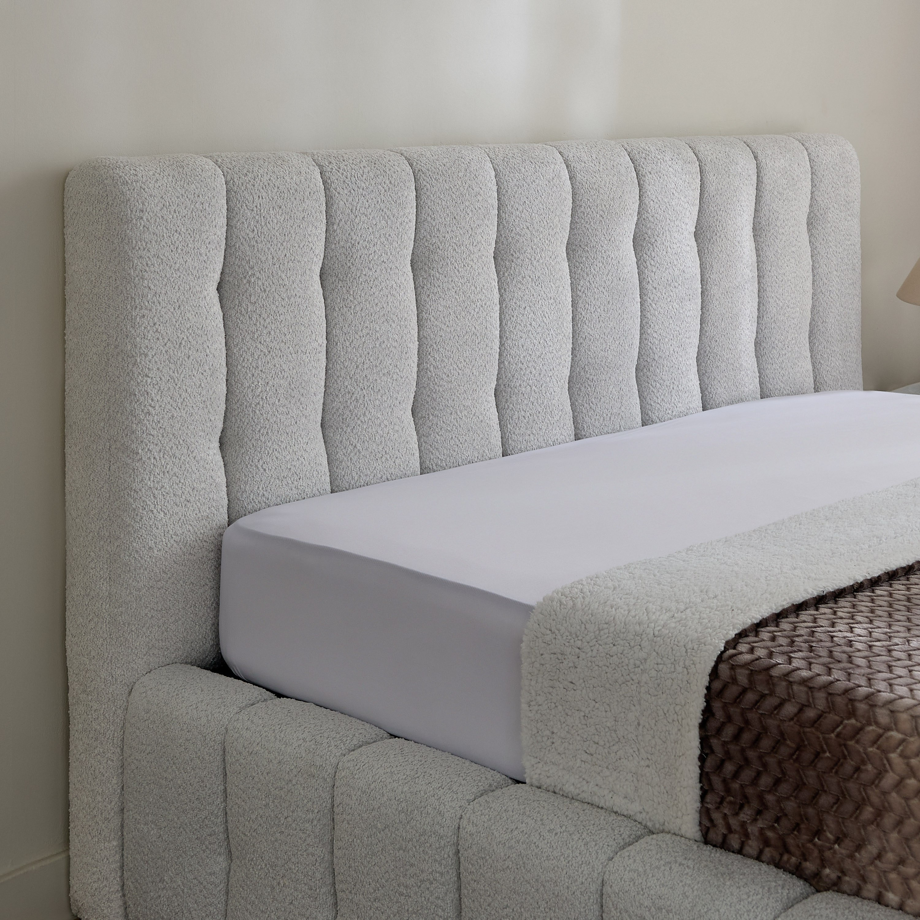 Island Stonia Upholstered Queen Hydraulic Storage Bed - 160x200 cm-hbxbedroom-bedsandbedsets-beds-queen-image-3