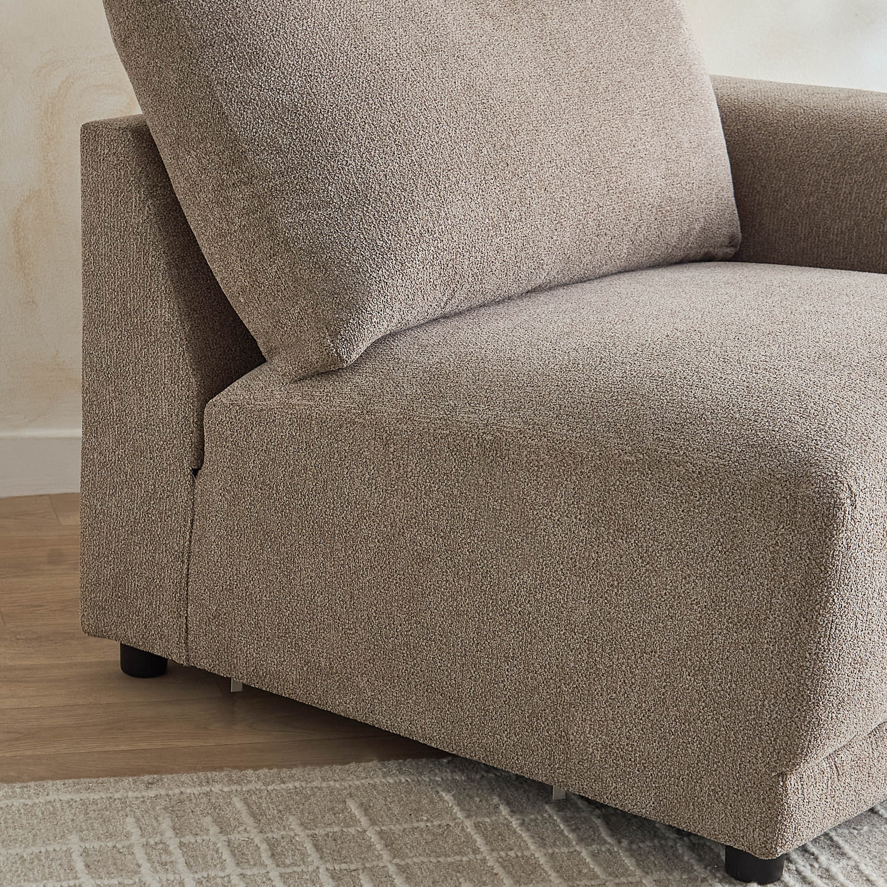 كرسي يمين قماشي بمساند ذراعين من فليكسا-hbxlivingroom-sofasandarmchairs-modularsofas-image-6