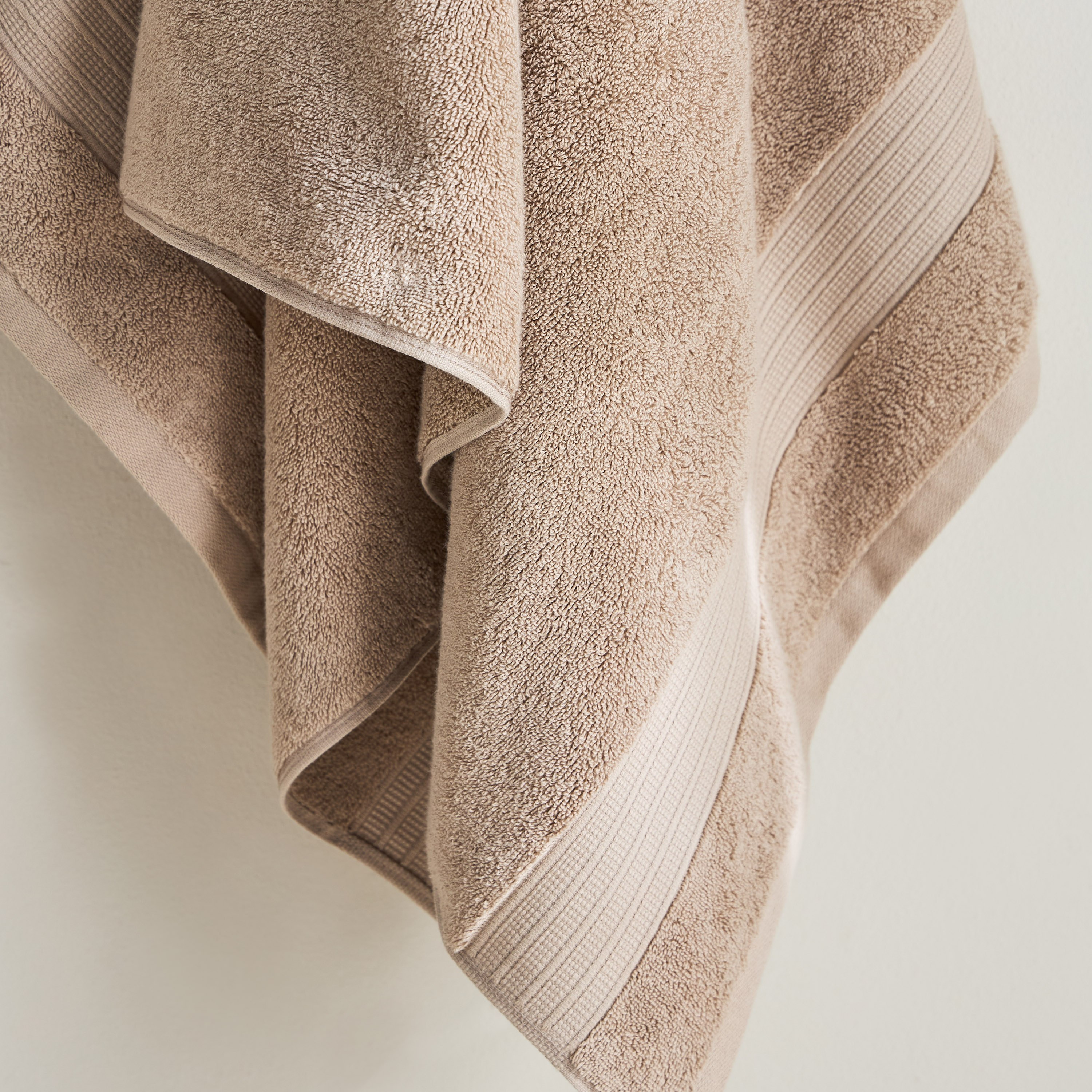منشفة حمام مقاومة للبهتان من إير ريتش - 90x150 سم-hbxbathroom-bathroomtextiles-image-3