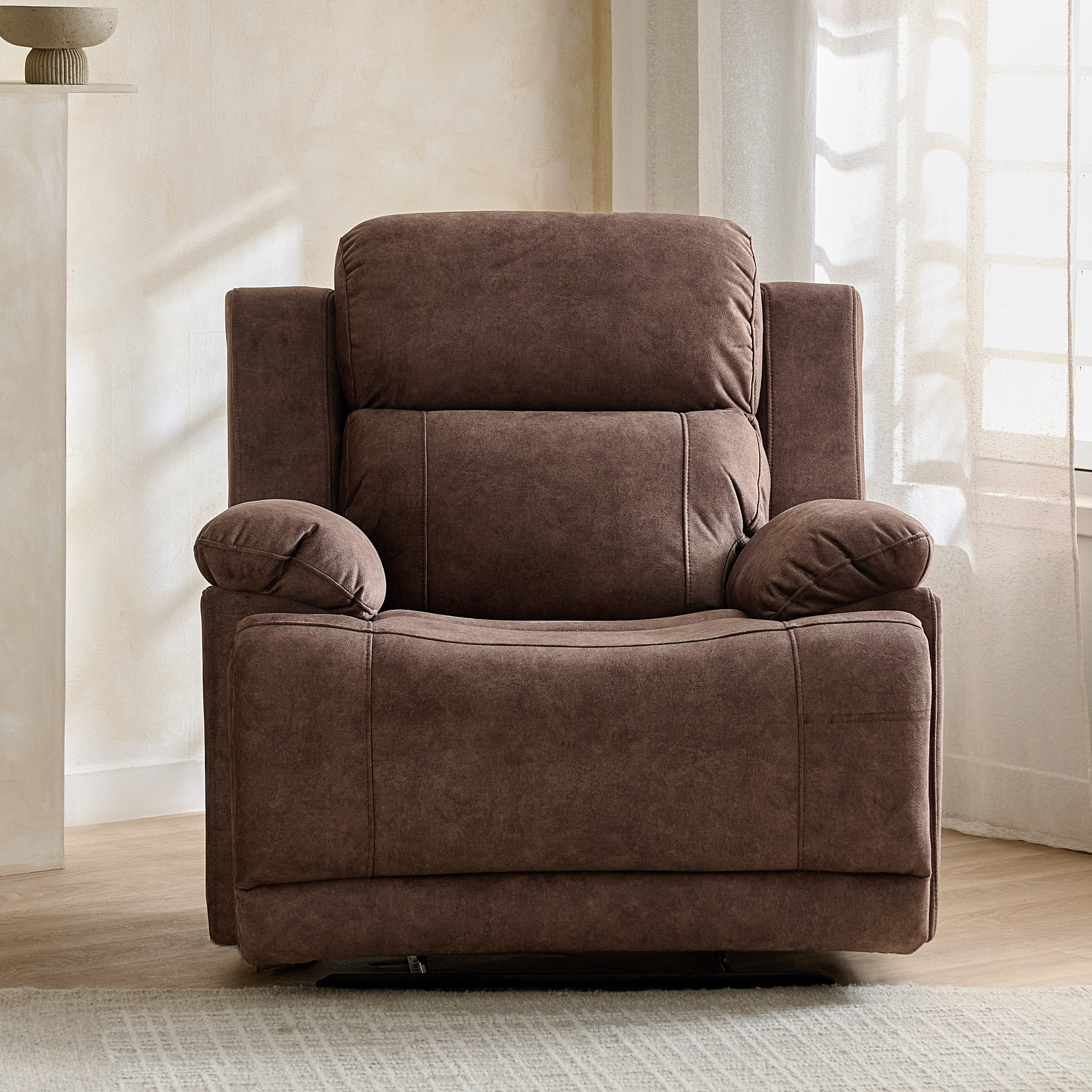كرسي استرخاء قماش بمساند ذراعين قابل للإمالة يدويًا من ريفا-hbxfurniture-sofasandarmchairs-reclinersofas-image-4