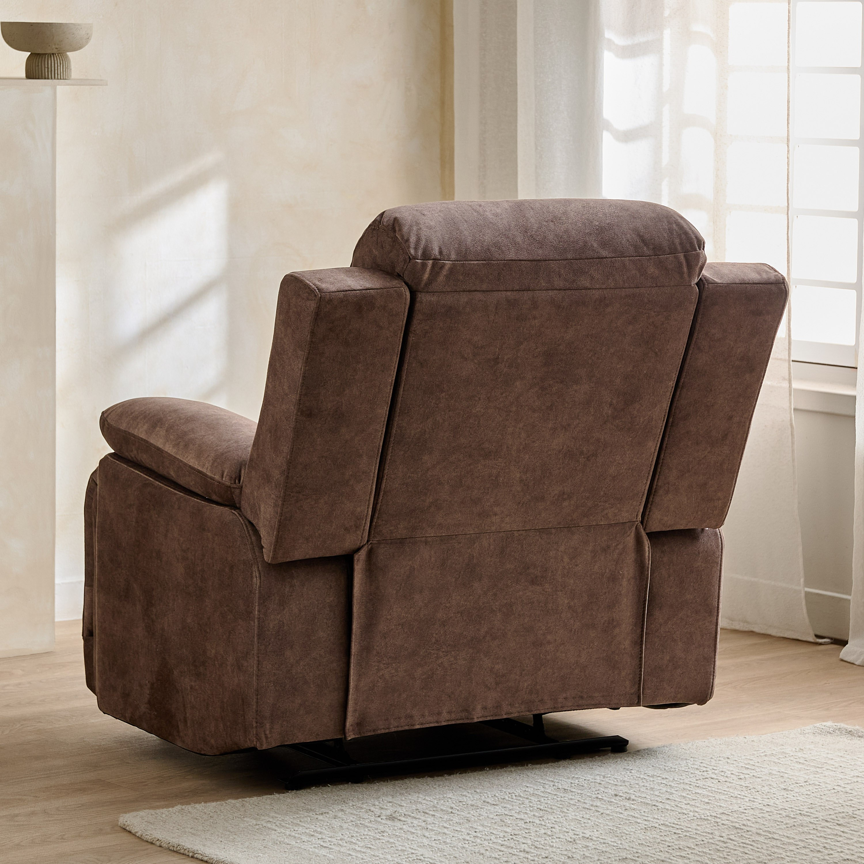 كرسي استرخاء قماش بمساند ذراعين قابل للإمالة يدويًا من ريفا-hbxfurniture-sofasandarmchairs-reclinersofas-image-5