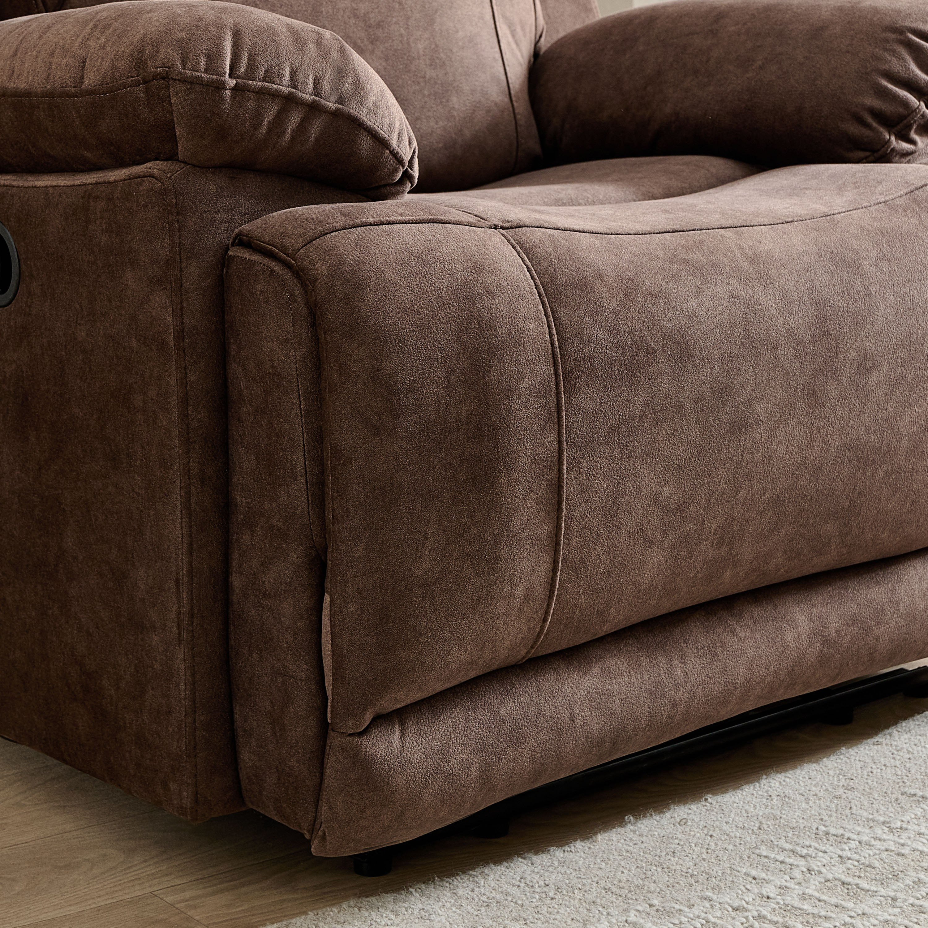 كرسي استرخاء قماش بمساند ذراعين قابل للإمالة يدويًا من ريفا-hbxfurniture-sofasandarmchairs-reclinersofas-image-7