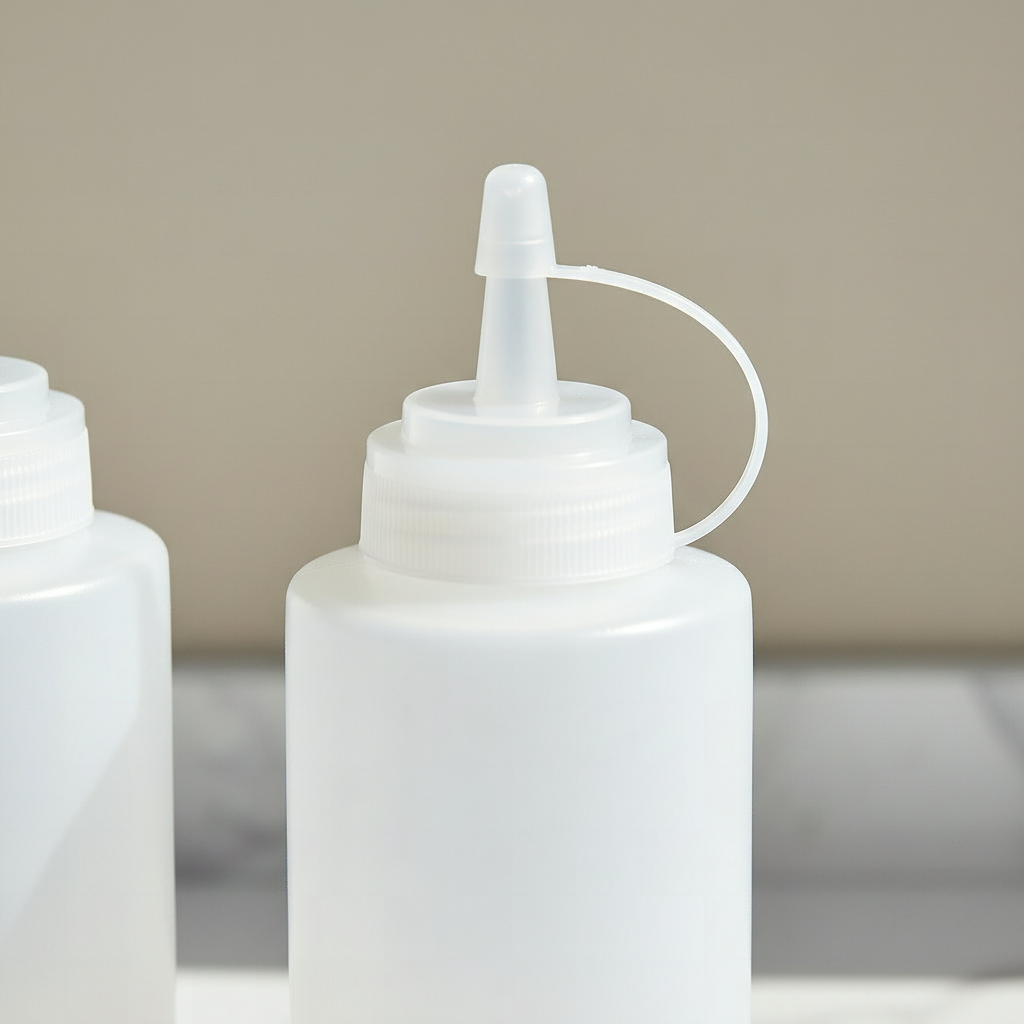 مجموعة قوارير صلصة بالضغط قطعتين من فيجا-hbxhomeware-hbxkitchen-image-2