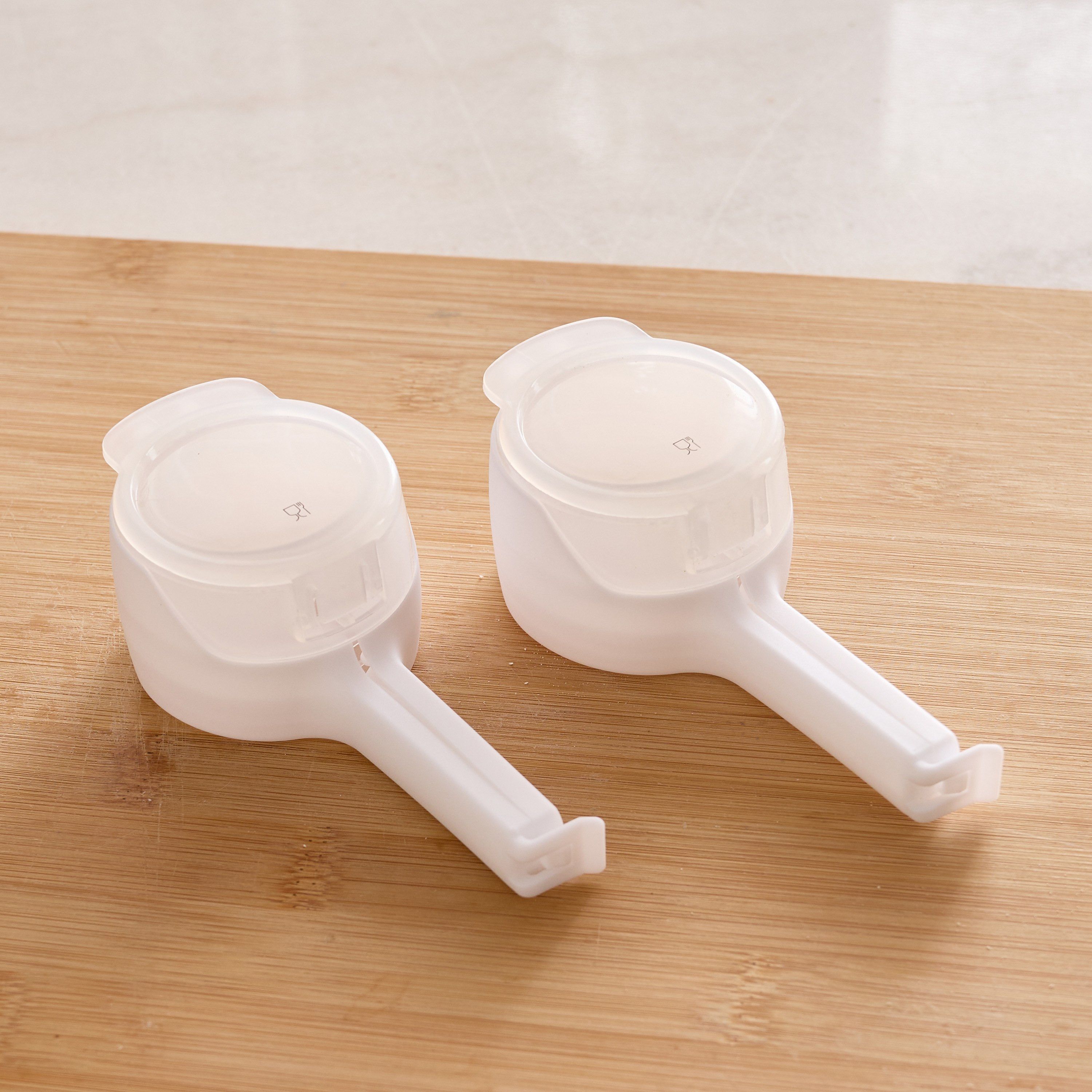 Vega 2-Piece Seal and Pour Clip Lock Set - 13 cm-hbxkitchen-kitchenware-kitchenaccessories-image-1