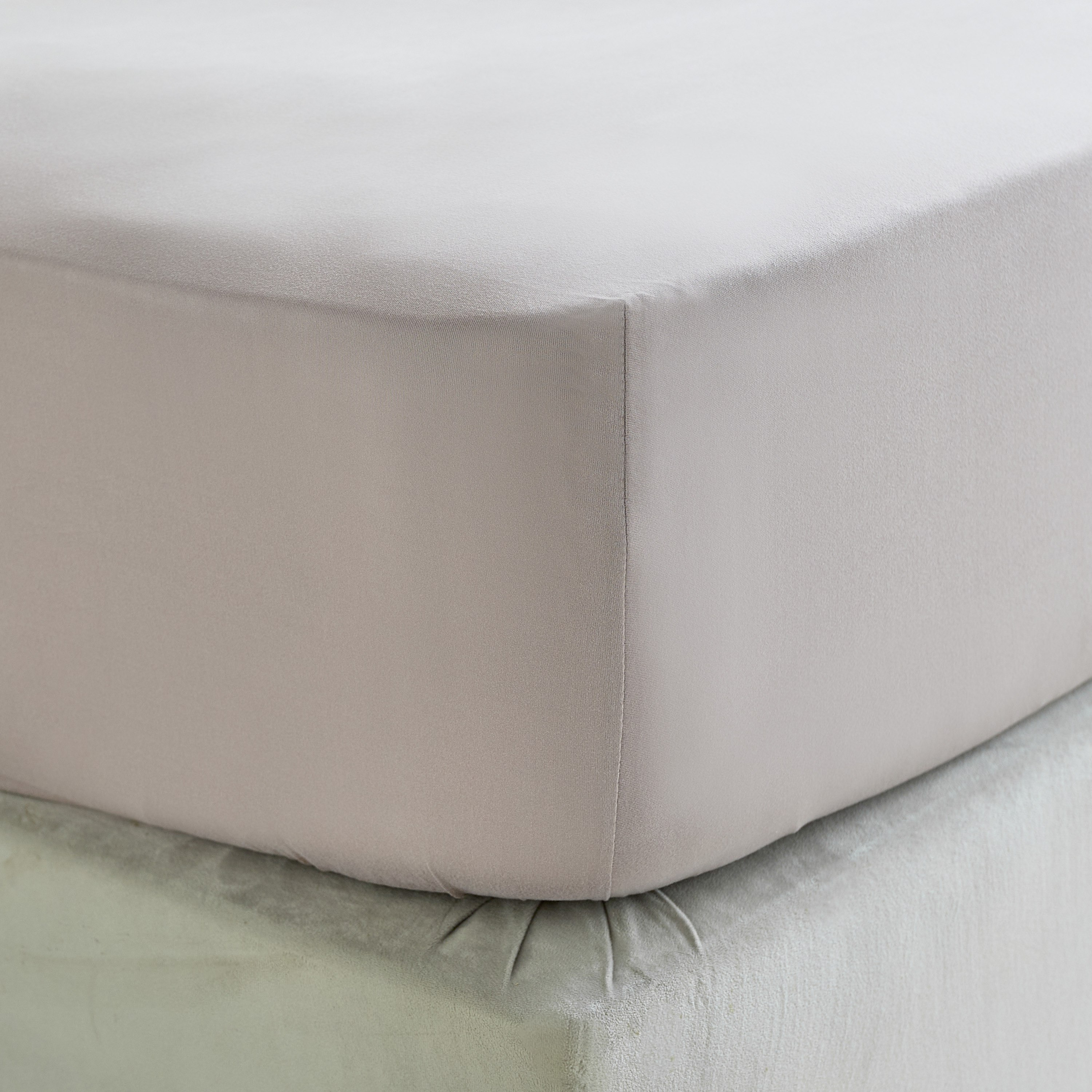 Ferum Microfiber Queen Fitted Sheet - 150x200+36 cm-hbxhomeware-hbxbedroom-image-3