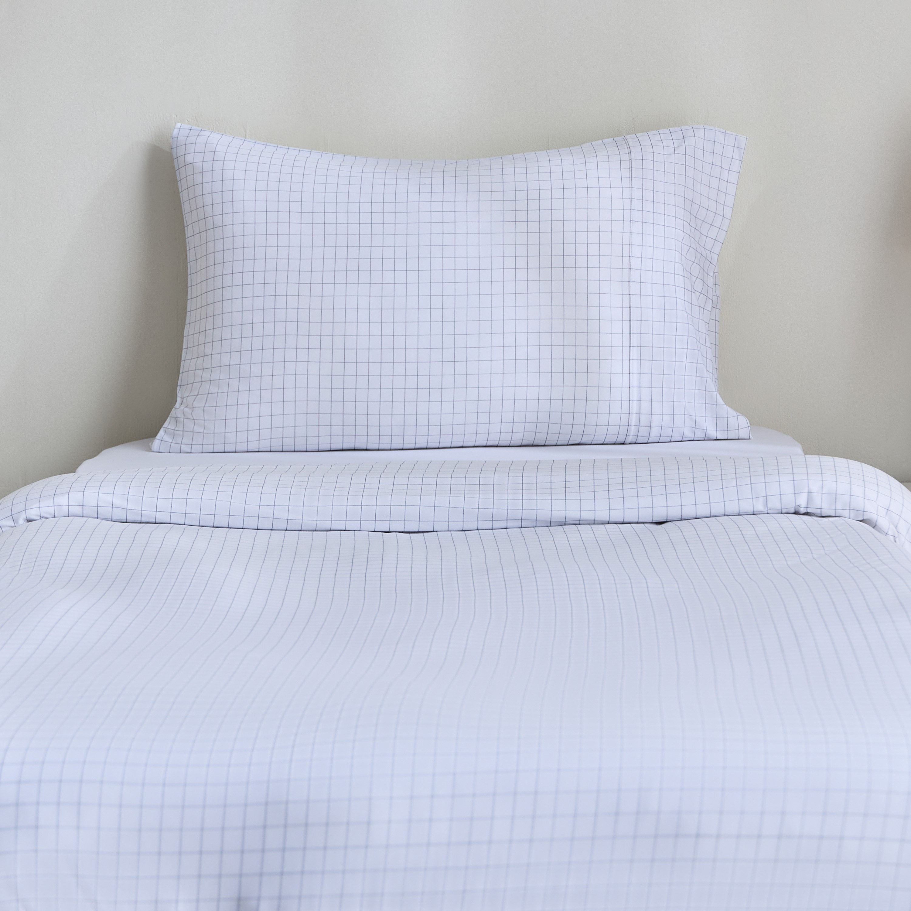 Ferum 2-Piece Microfiber Stripe Single Duvet Quilt Cover Set - 135x200 cm-hbxhomeware-hbxdecorandfurnishings-image-2