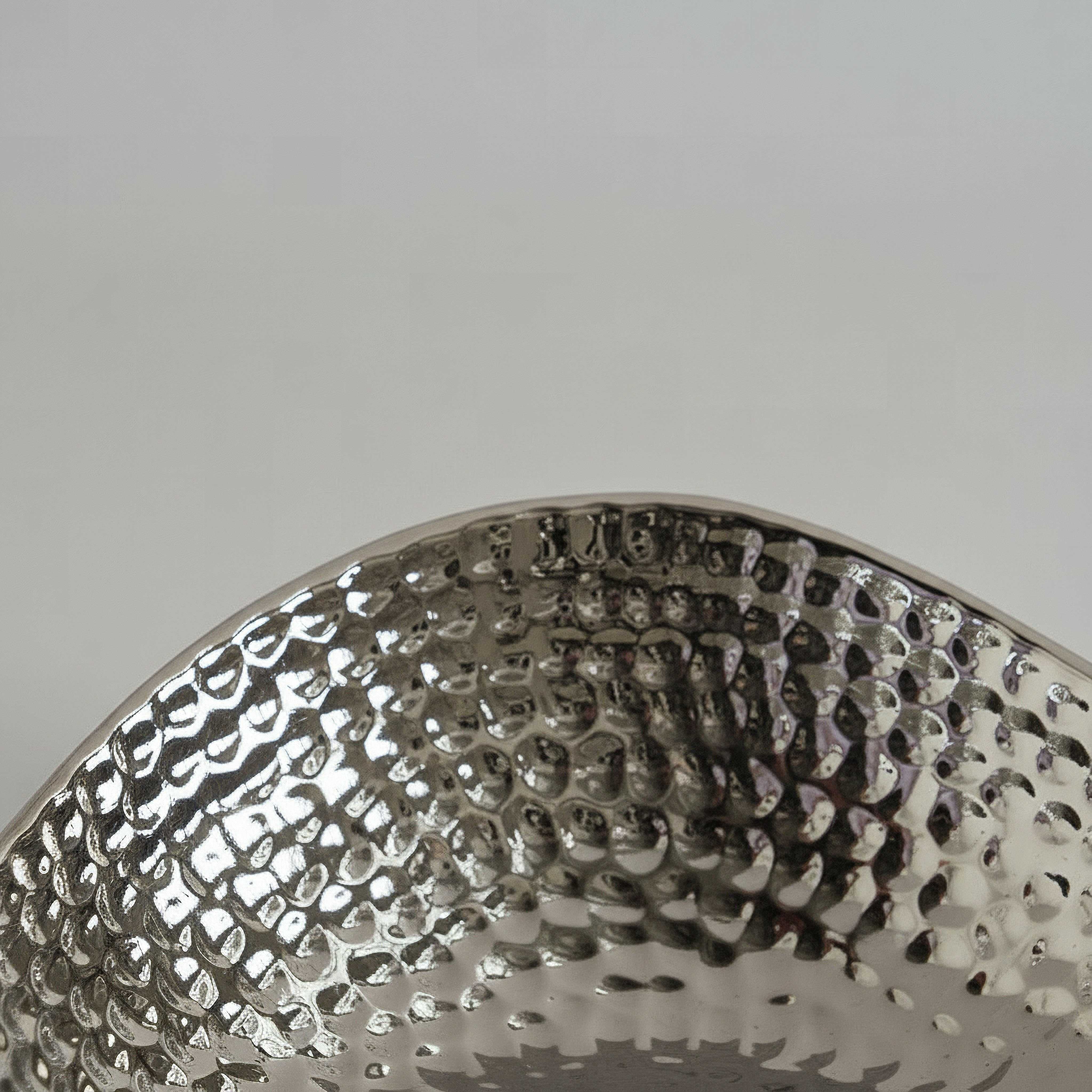 Aurum Sansa Duke Ceramic Hammered Finish Bowl - 28x28x9.5 cm-hbxdecorandfurnishings-homeaccessories-bowls-image-2