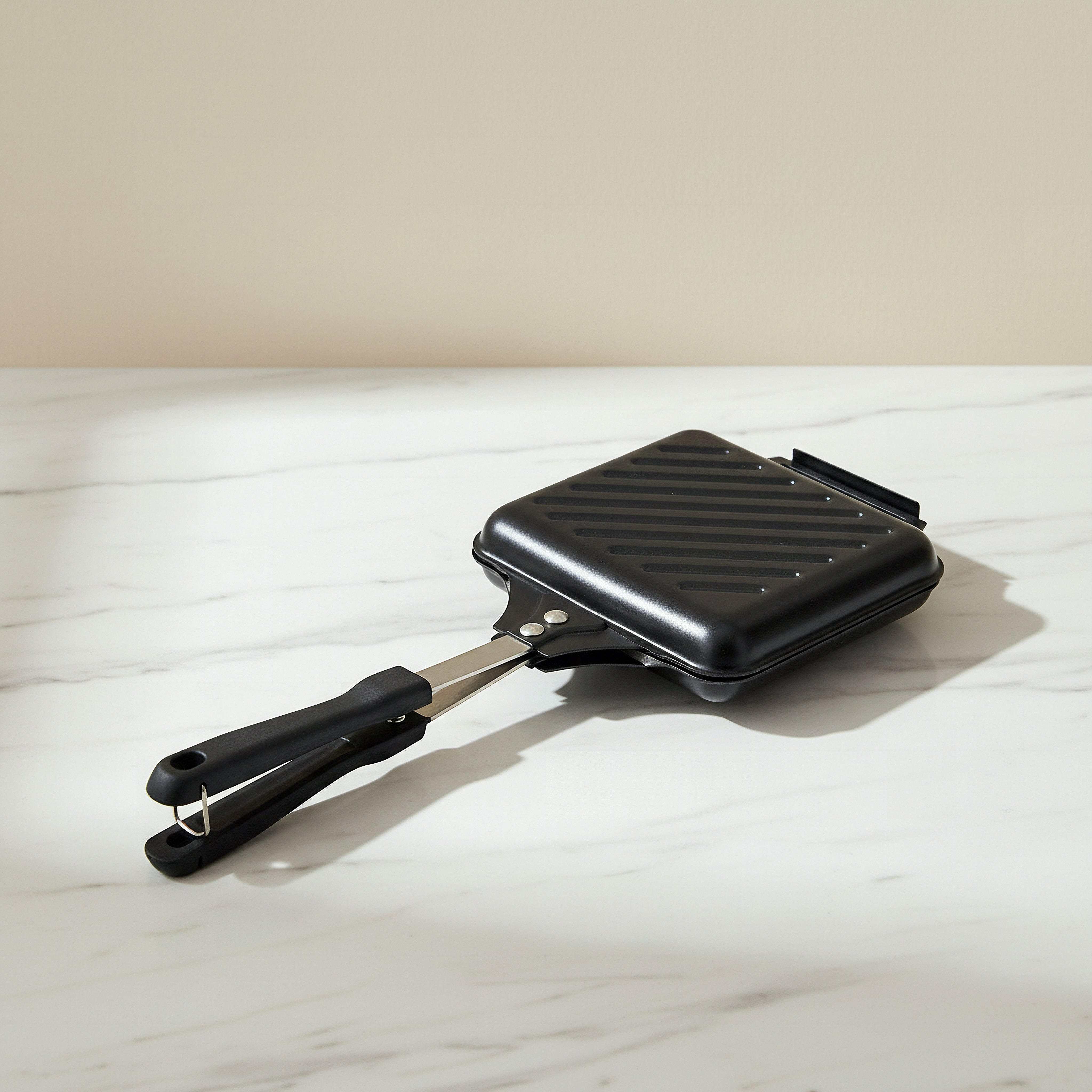Black Series Sandwich Grill Toaster - 36x15.5x3.5 cm-hbxhomeware-hbxkitchen-image-1