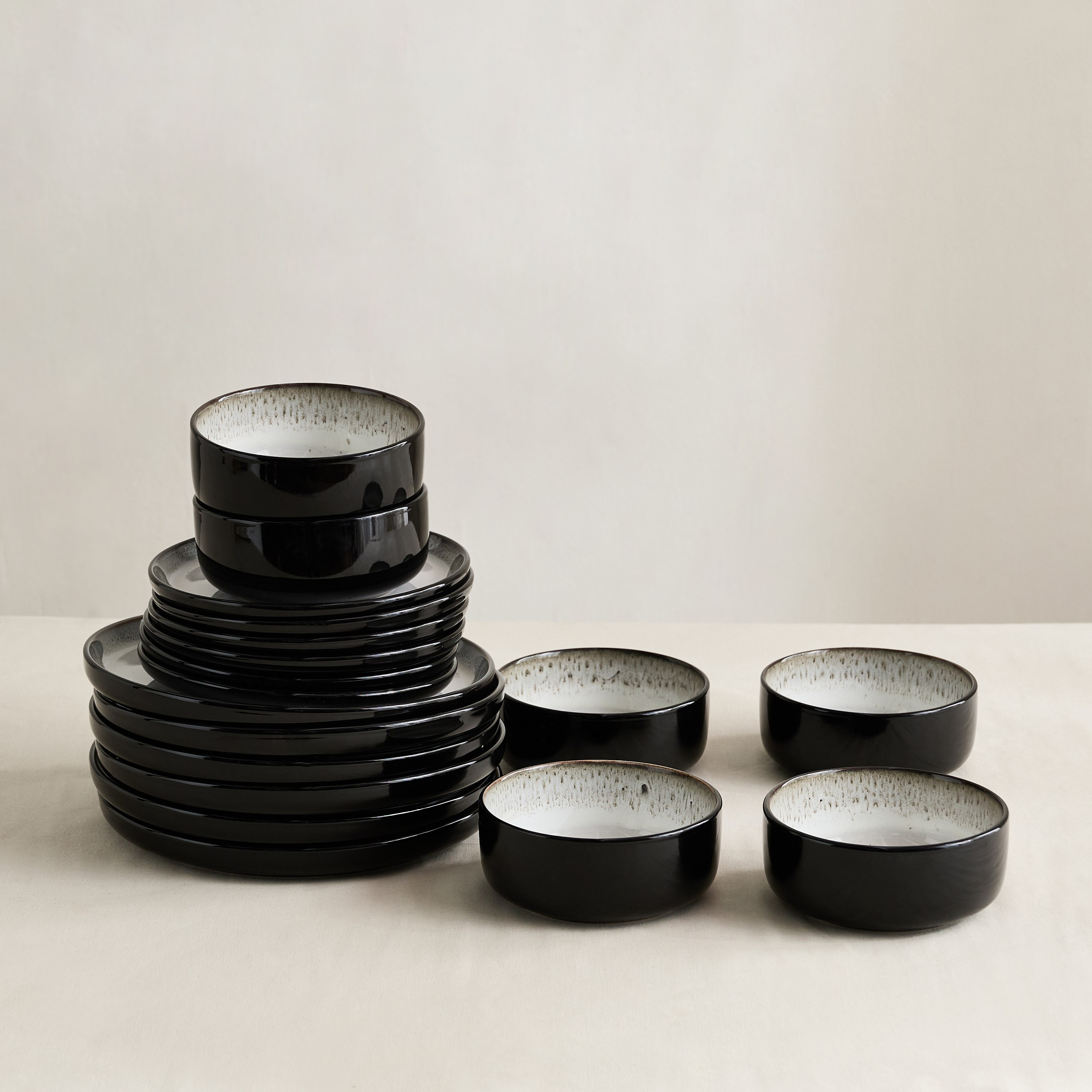 Elegenza 18-Piece Stoneware Reactive Dinner Set - Serves 6-hbxdiningroom-tabletop-dinnersets-image-4