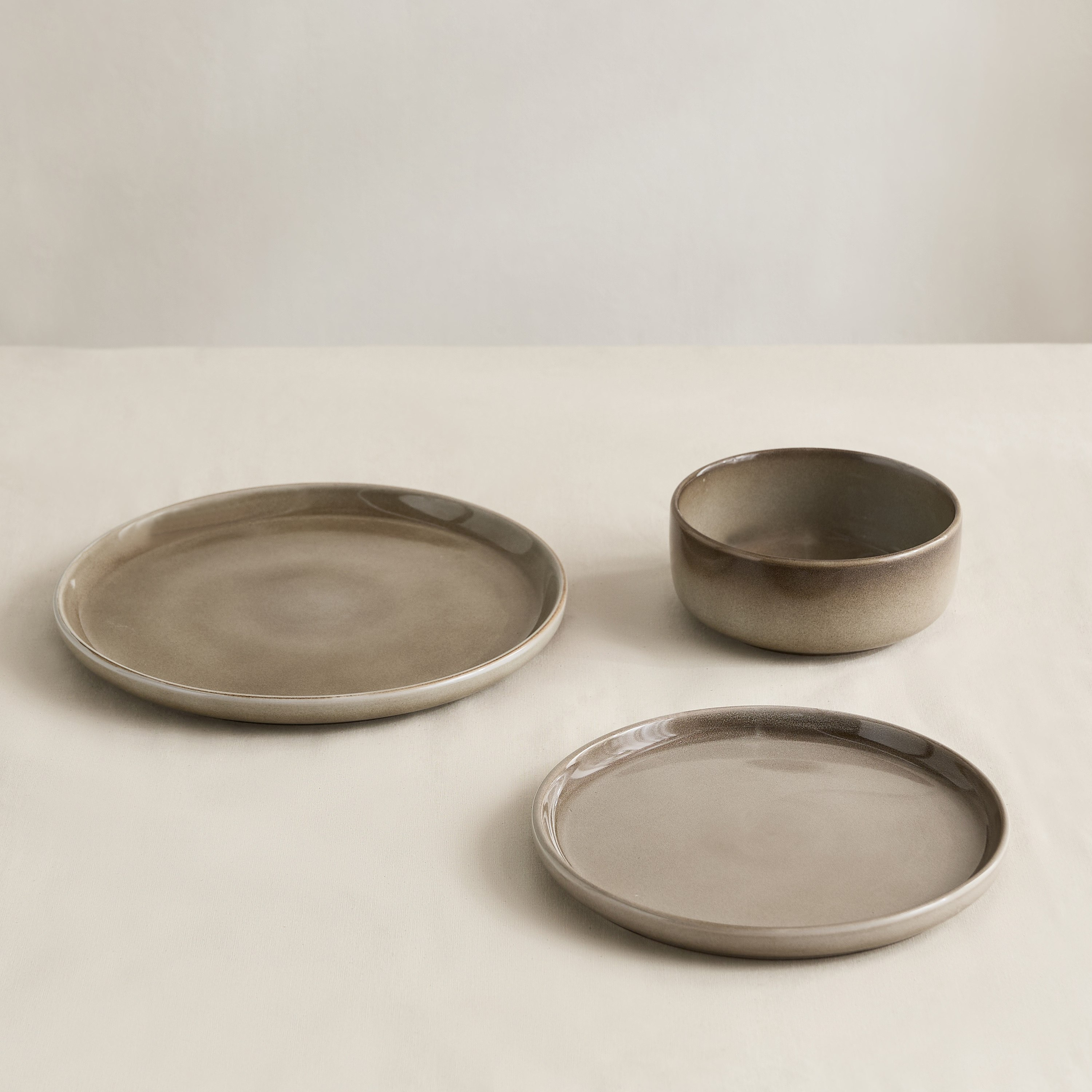 Elegenza 18-Piece Stoneware Reactive Dinner Set - Serves 6-hbxdiningroom-tabletop-dinnersets-image-2