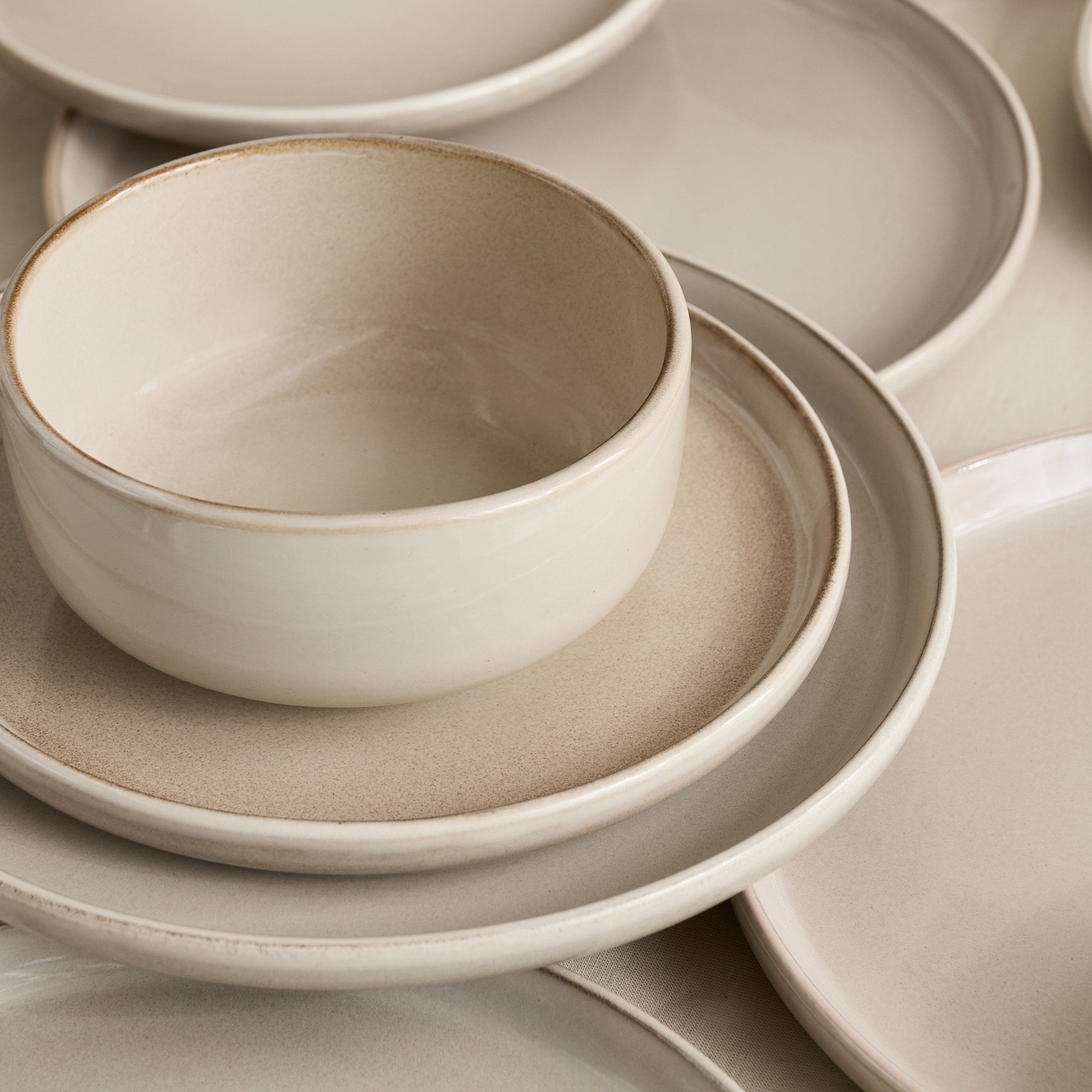 طقم عشاء من الخزف الحجري 18 قطعة من إليجانزا - لـ 6 أفراد-hbxdiningroom-tabletop-dinnersets-image-3