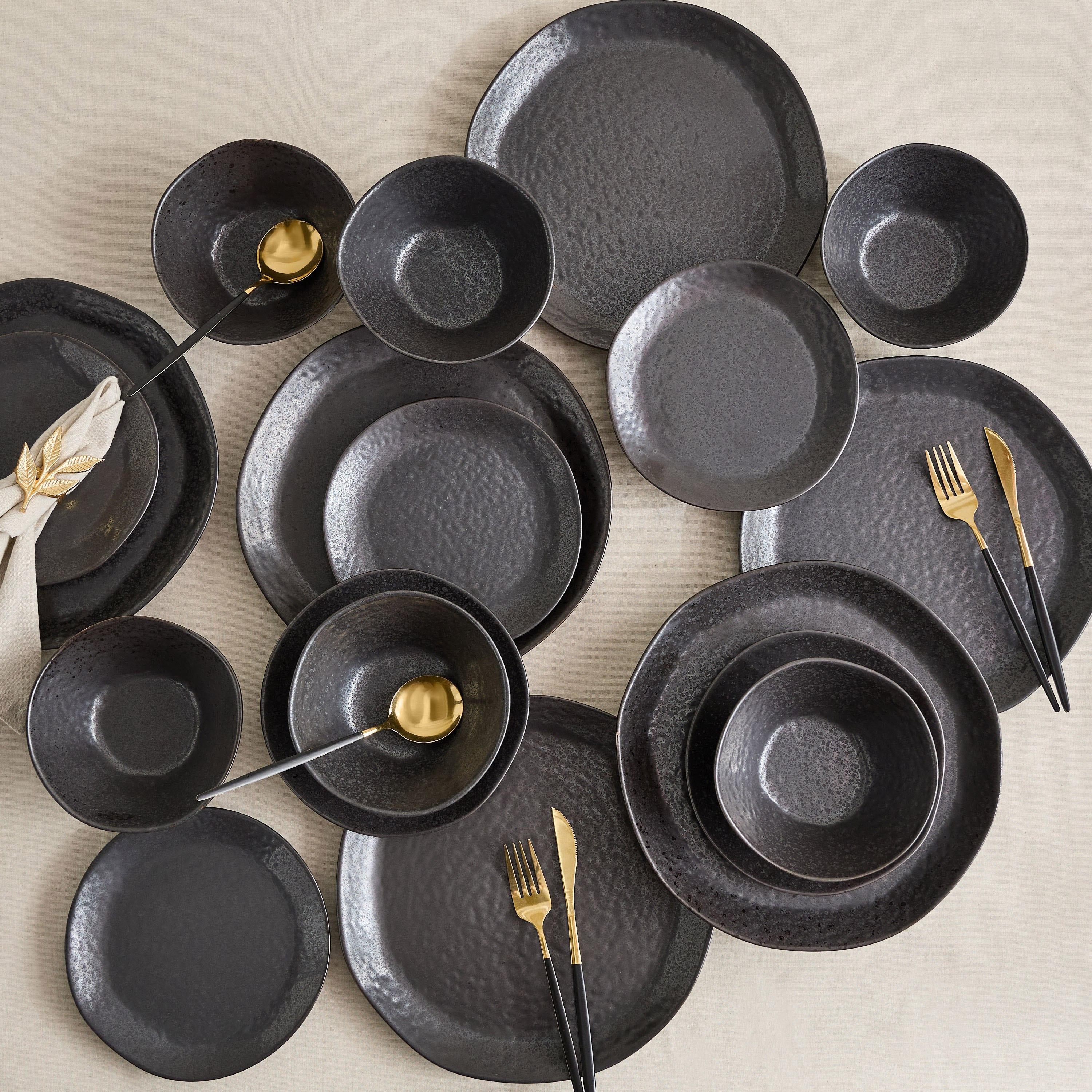 طقم عشاء خزف حجري مطفي بارز الملمس 18 قطعة رياكتيف من إليجانزا - لـ6 أفراد-hbxdiningroom-tabletop-dinnersets-image-1