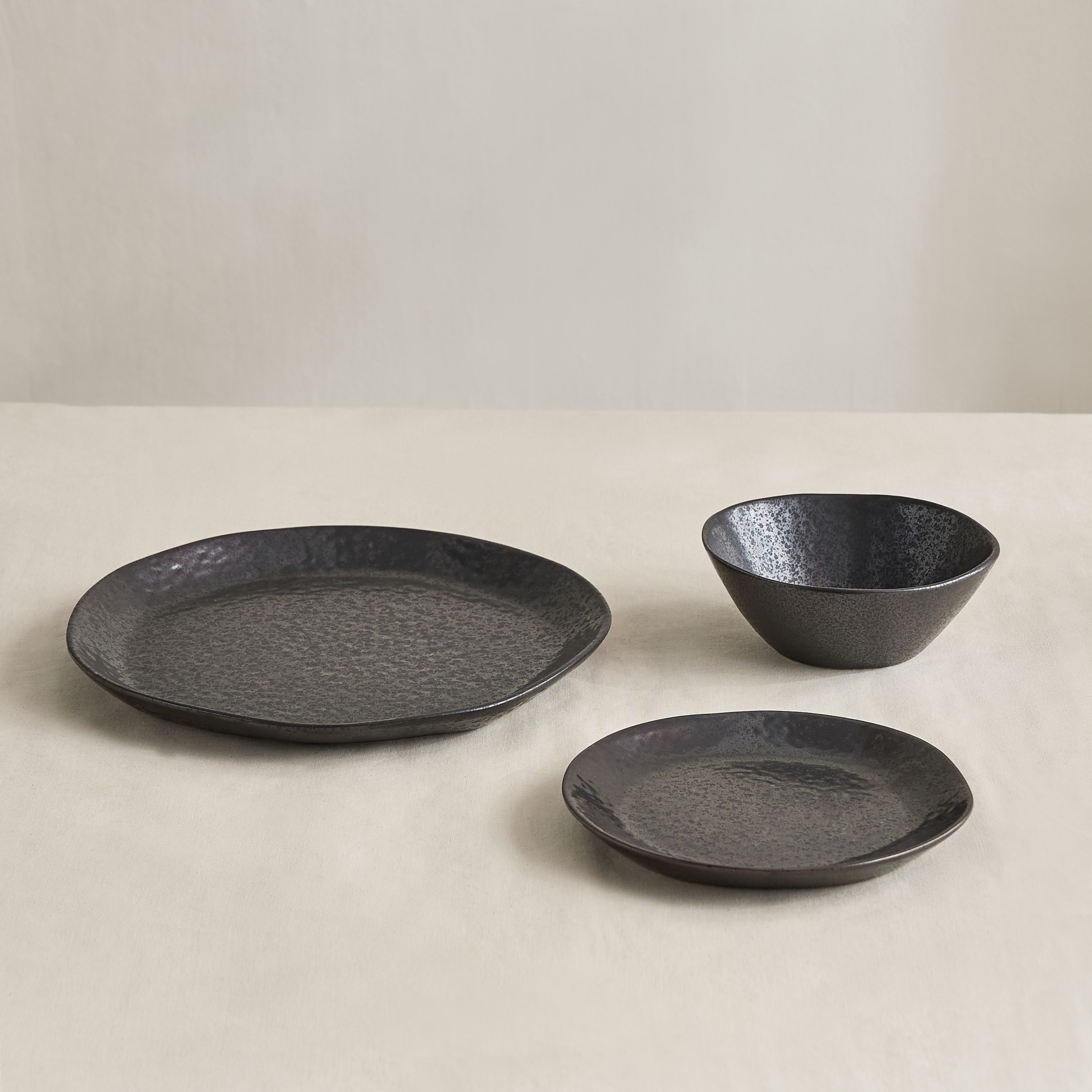 طقم عشاء خزف حجري مطفي بارز الملمس 18 قطعة رياكتيف من إليجانزا - لـ6 أفراد-hbxdiningroom-tabletop-dinnersets-image-2