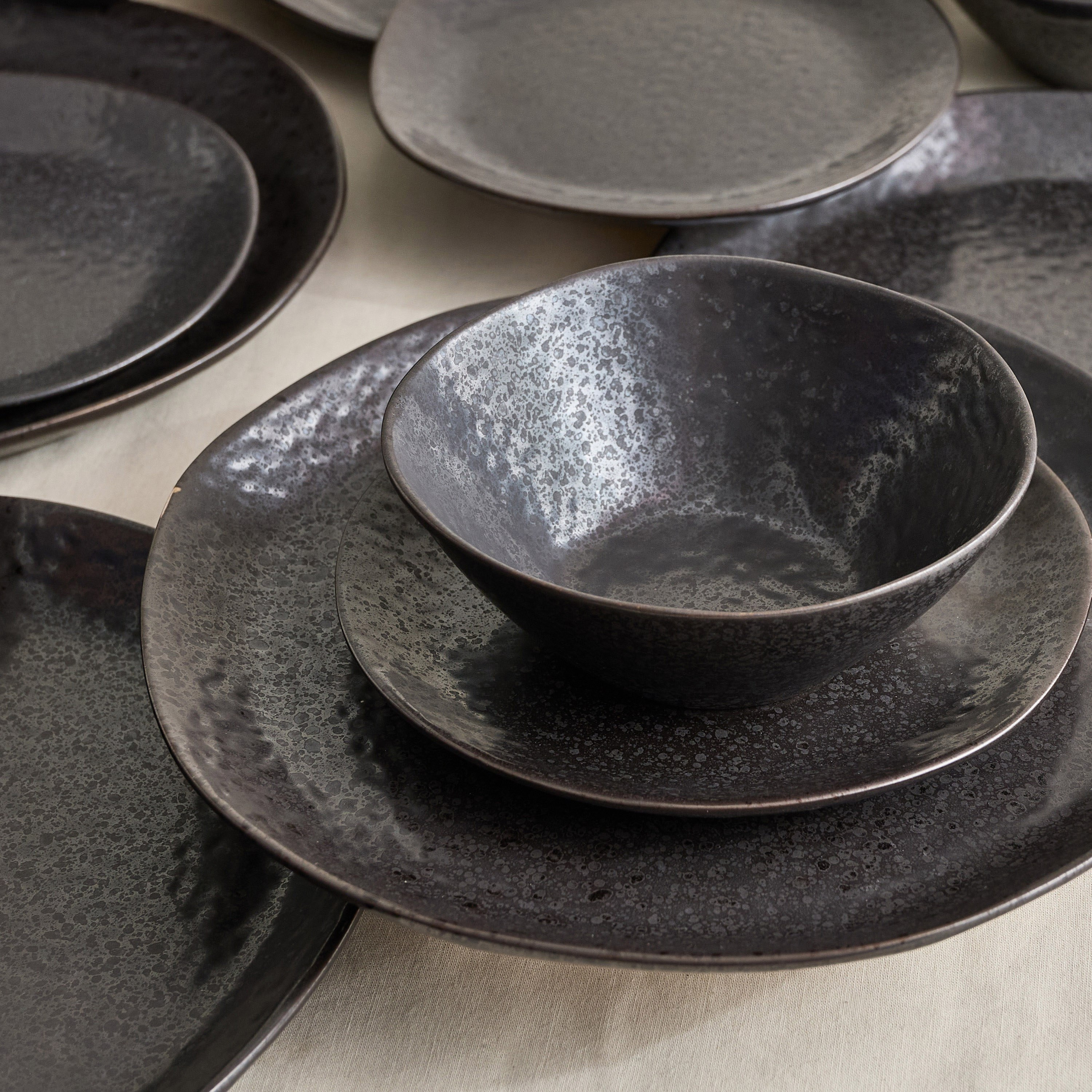 طقم عشاء خزف حجري مطفي بارز الملمس 18 قطعة رياكتيف من إليجانزا - لـ6 أفراد-hbxdiningroom-tabletop-dinnersets-image-3