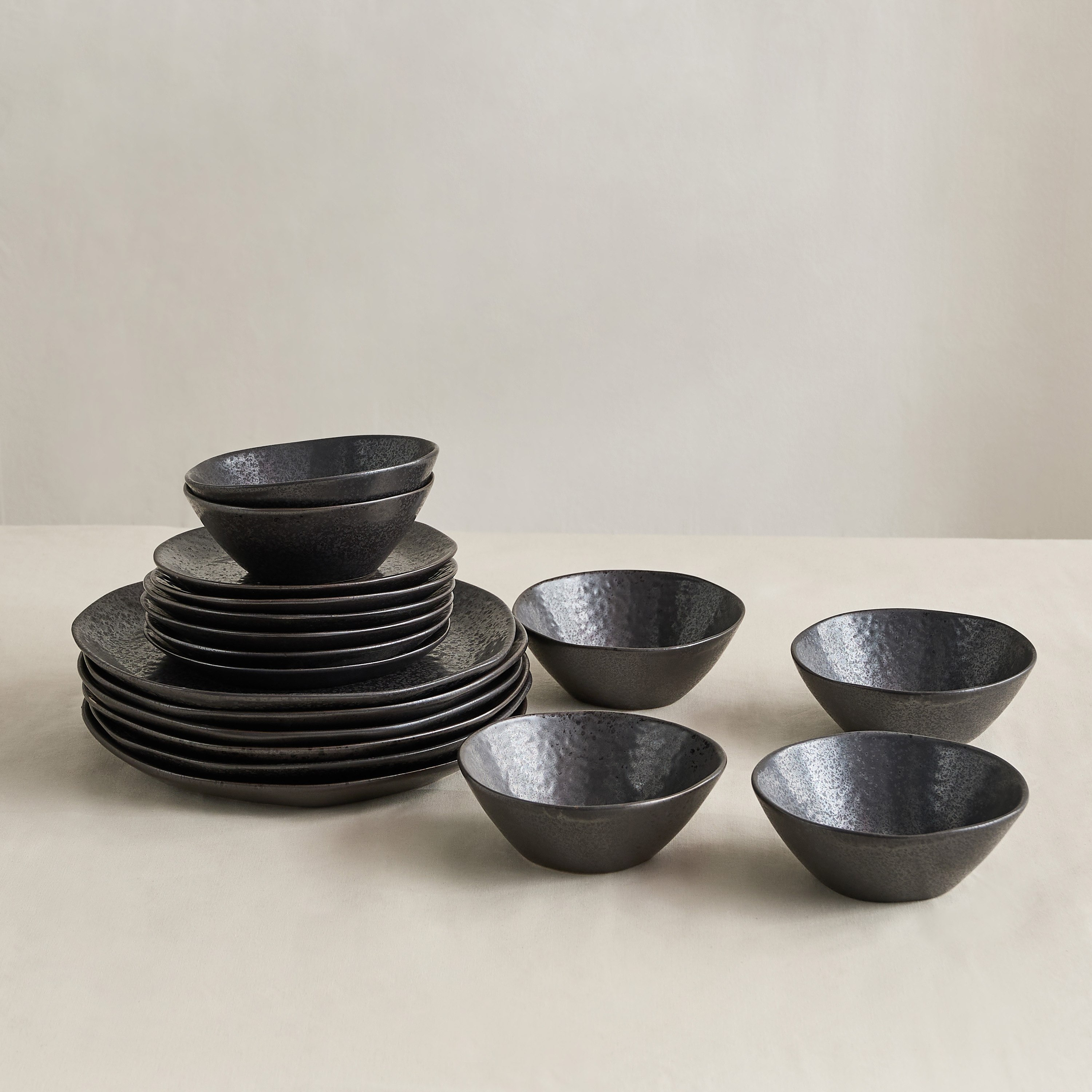 طقم عشاء خزف حجري مطفي بارز الملمس 18 قطعة رياكتيف من إليجانزا - لـ6 أفراد-hbxdiningroom-tabletop-dinnersets-image-4