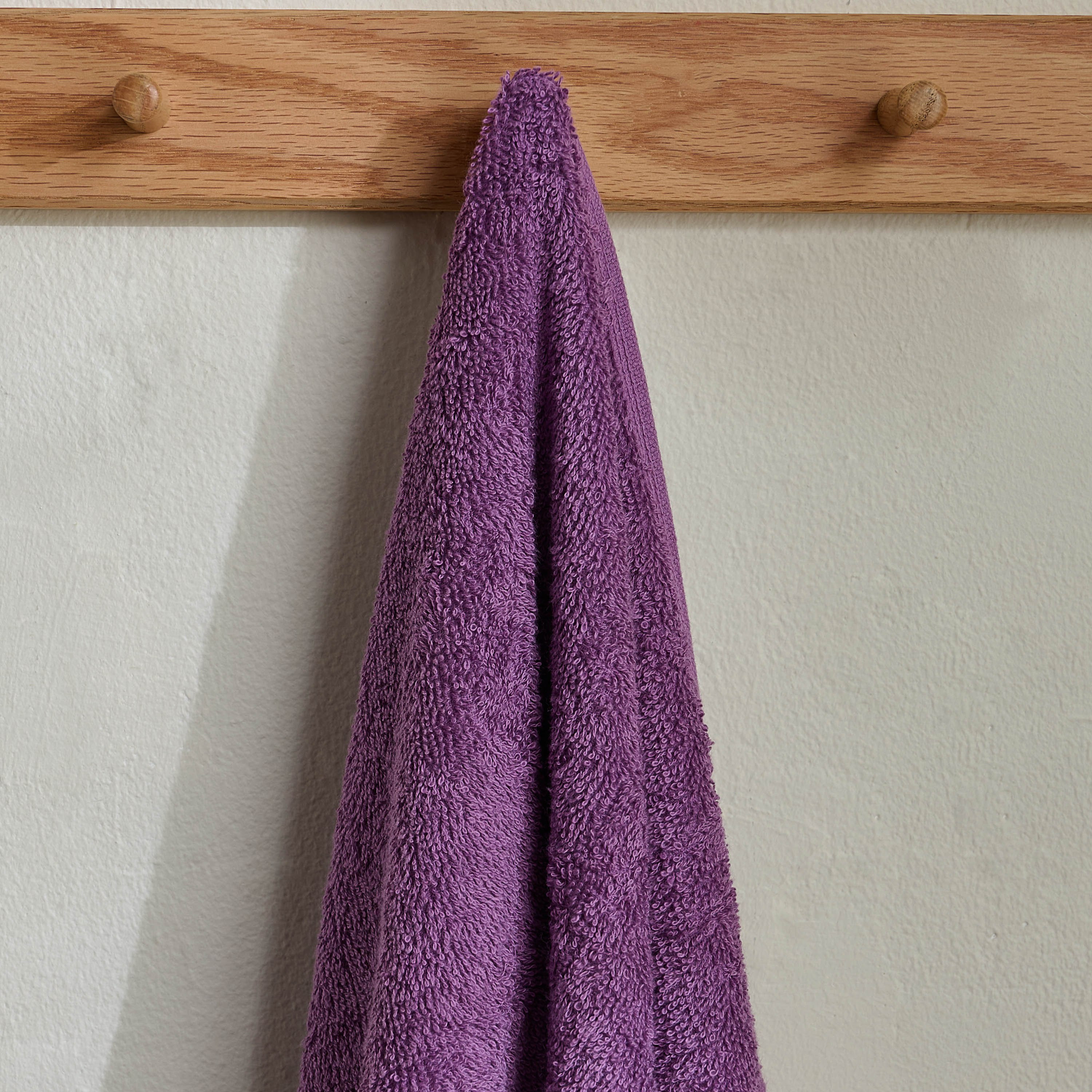 Snoopy Kids Carded Bath Towel - 65x130 cm-hbxbathroom-bathroomtextiles-image-2