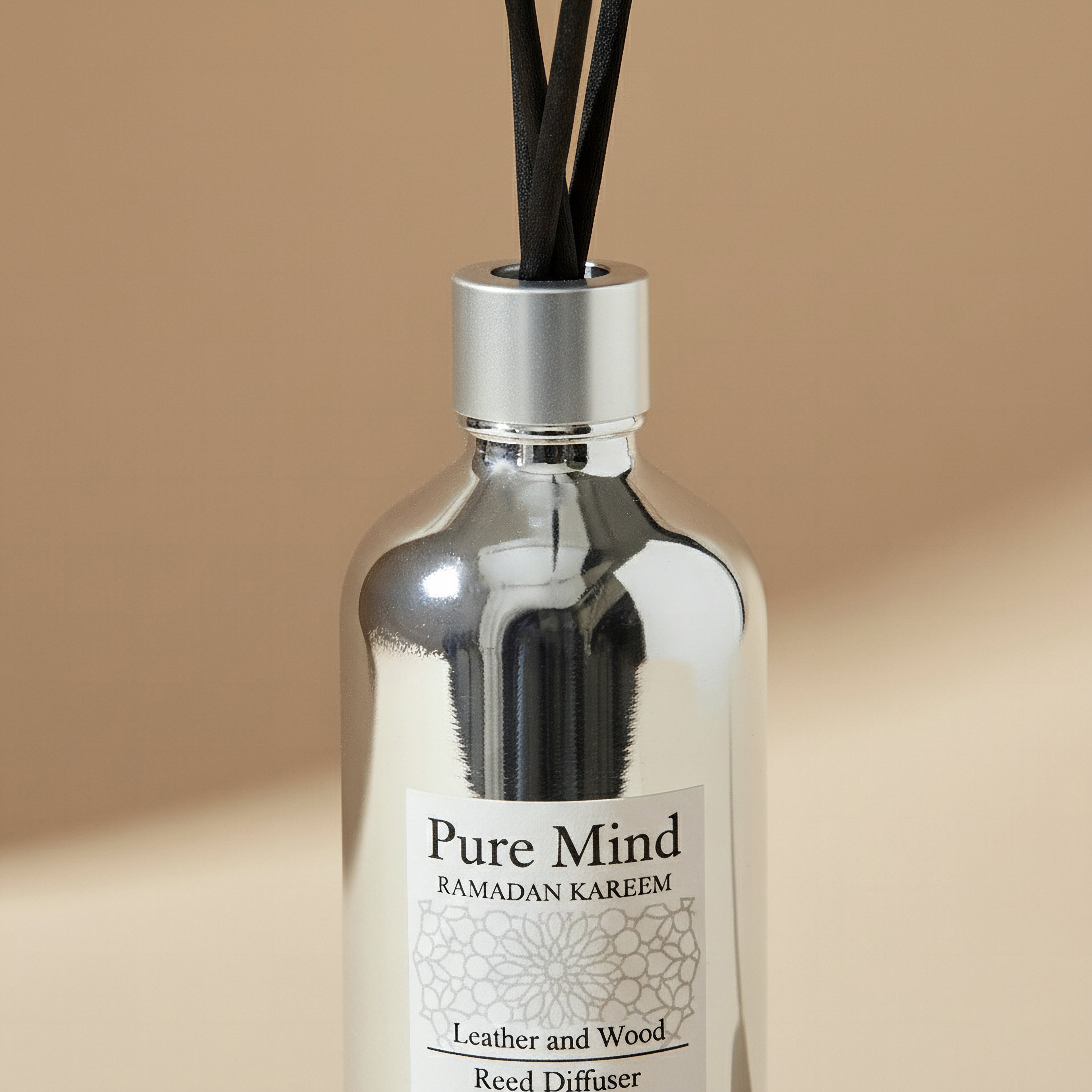 موزع عطور بالأعواد ليذر آند وود من رمال - 100 مل-hbxbedroom-homefragrance-diffusers-image-2