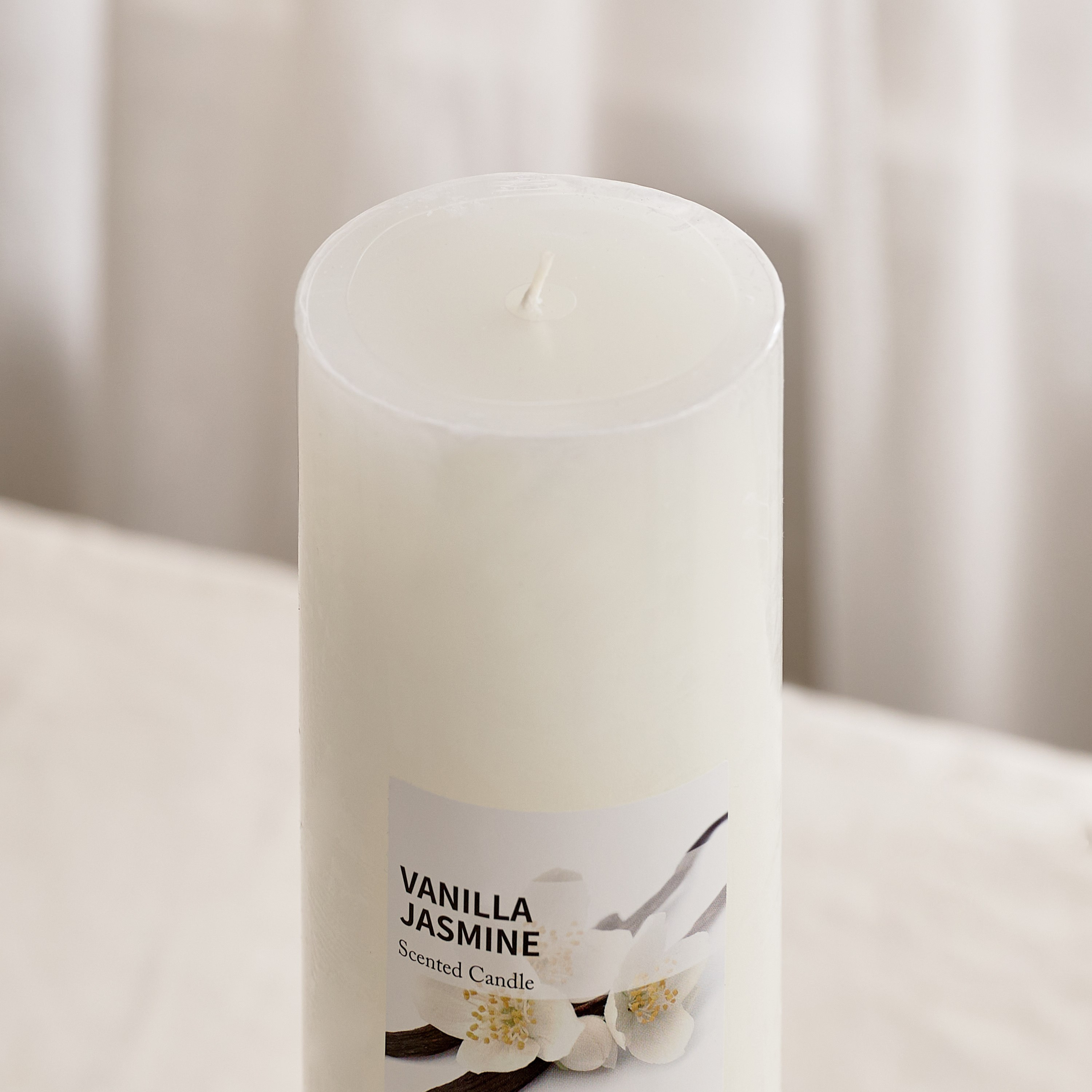 Qara Vanilla Jasmine Pillar Candle - 6.8x15 cm-hbxlivingroom-decorandaccessories-candles-image-3