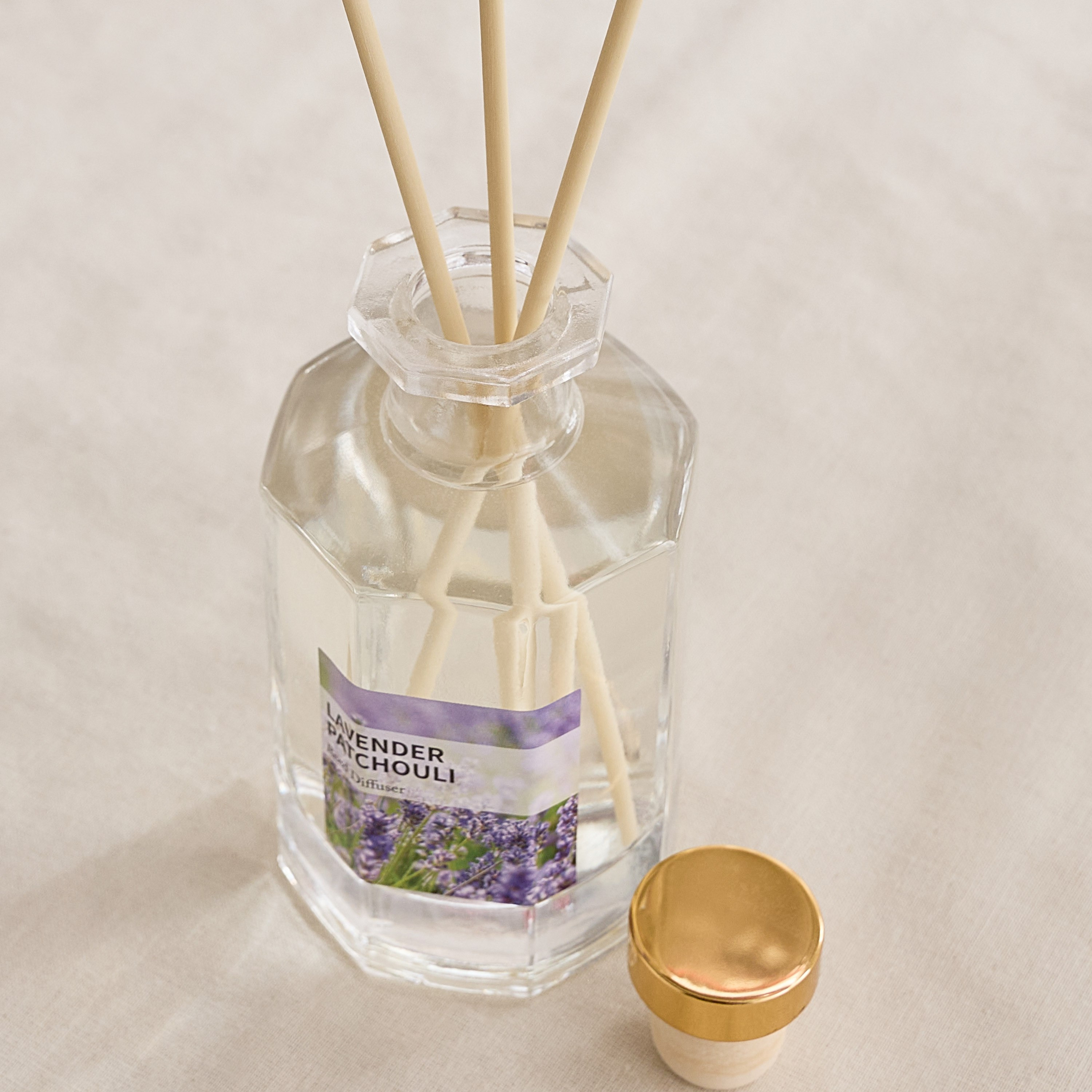 Qara Lavender Patchouli Reed Diffuser - 200 ml-hbxbedroom-homefragrance-diffusers-image-2