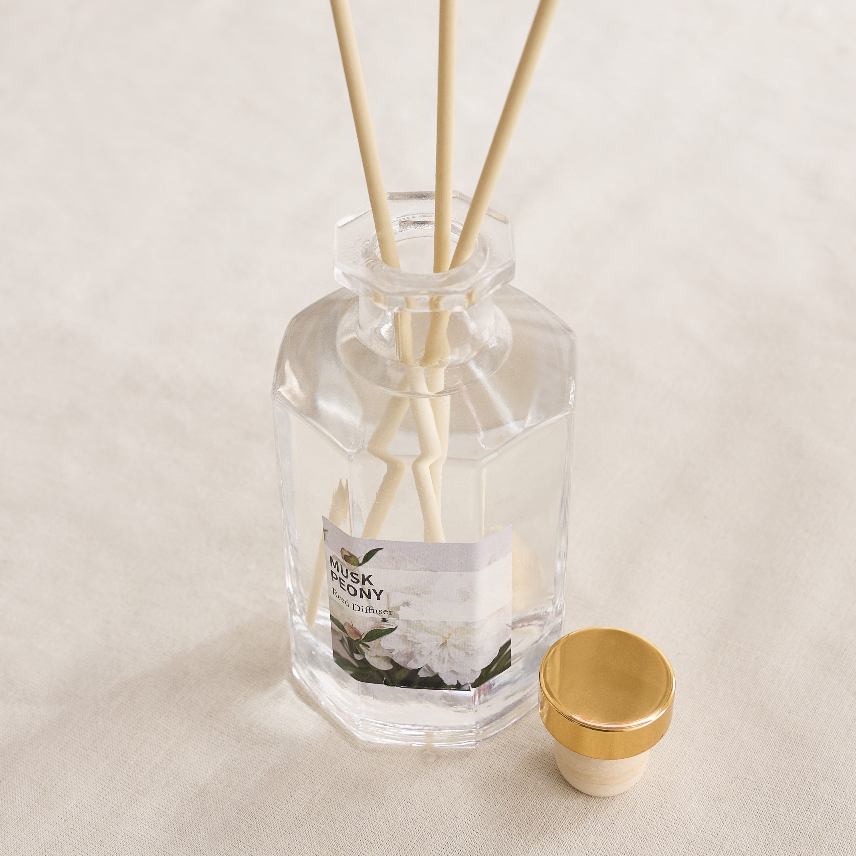 موزع عطور بالأعواد مسك بيوني من كارا - 200 مل-hbxbedroom-homefragrance-diffusers-image-2