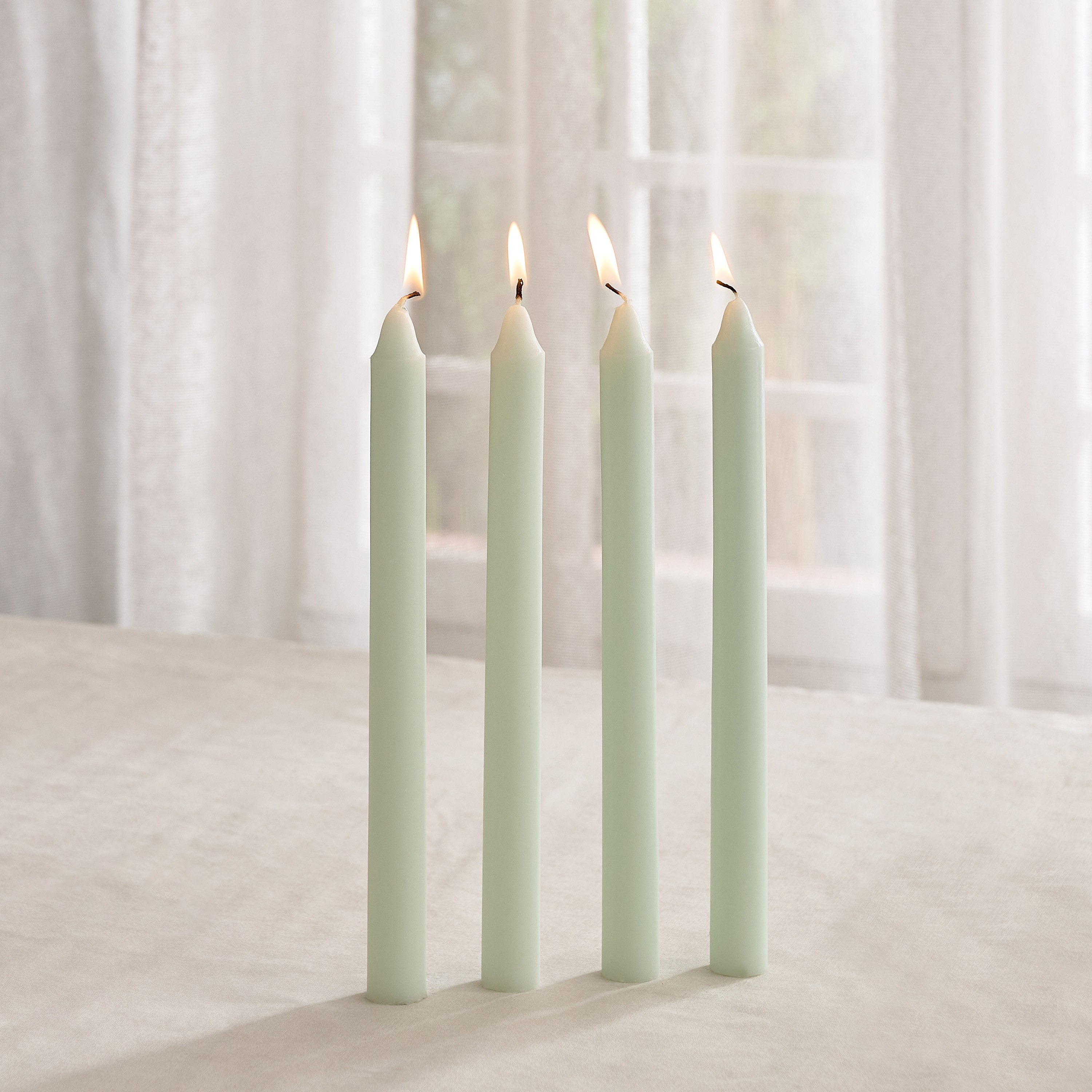 طقم شموع رفيعة مسك بيوني 4 قطع من قارا-hbxlivingroom-decorandaccessories-candles-image-2