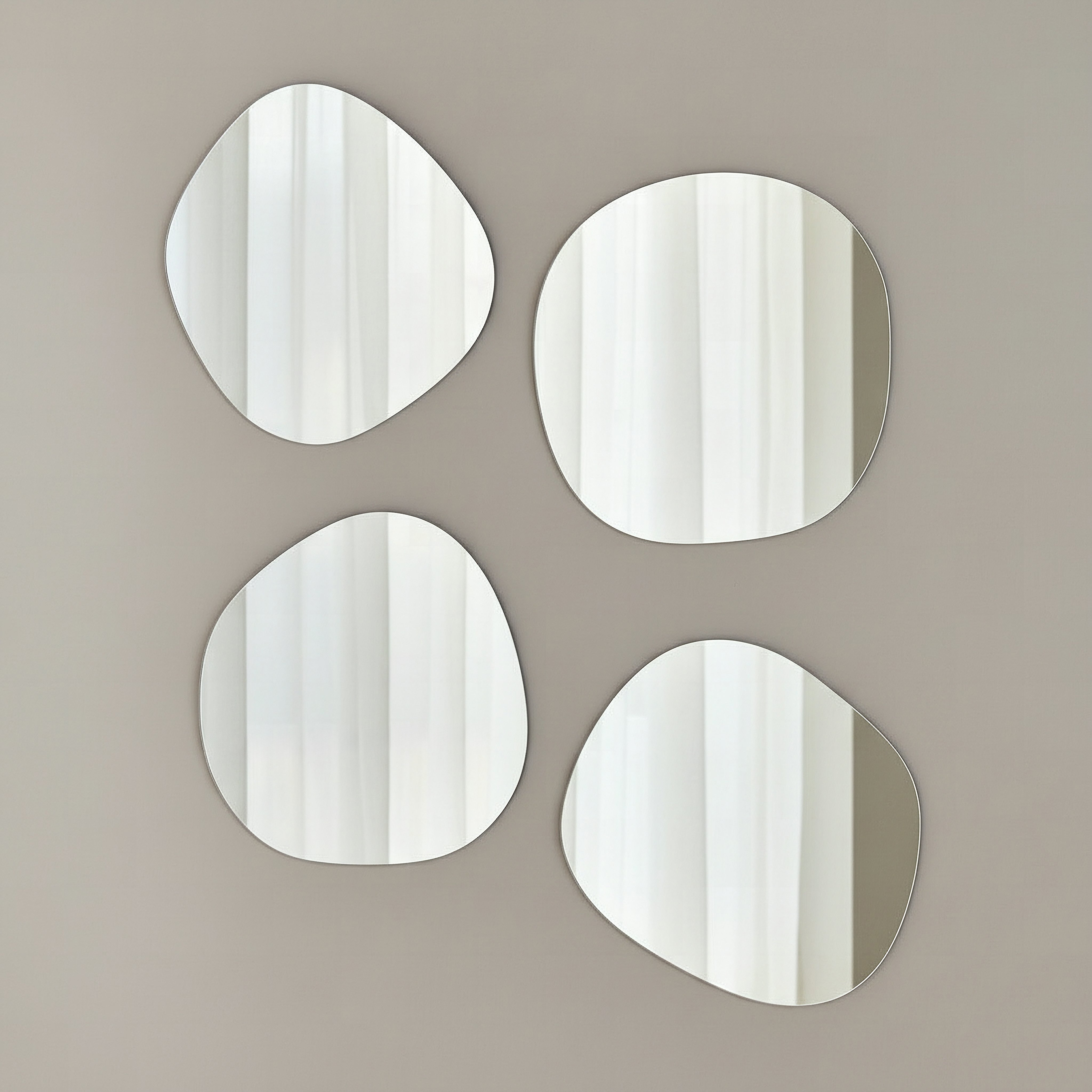 طقم مرايا ديكور دائرية بيسك 4 قطع من ريناتا أمبر - 30×30 سم-hbxhomeware-hbxdecorandfurnishings-image-1