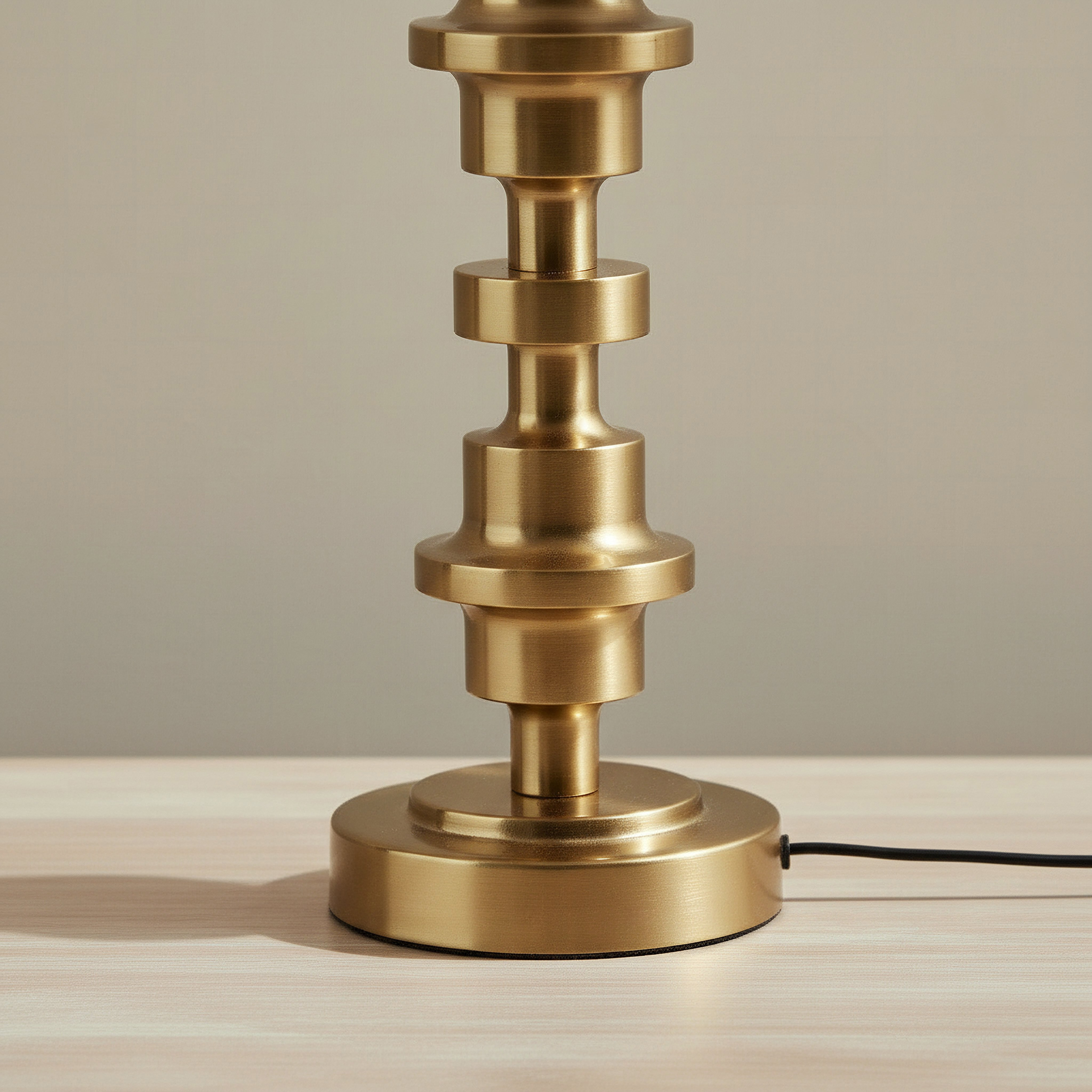 مصباح طاولة معدني مع غطاء كتان من سوليت - 31x56.5 سم-hbxbedroom-lighting-tablelamps-image-4