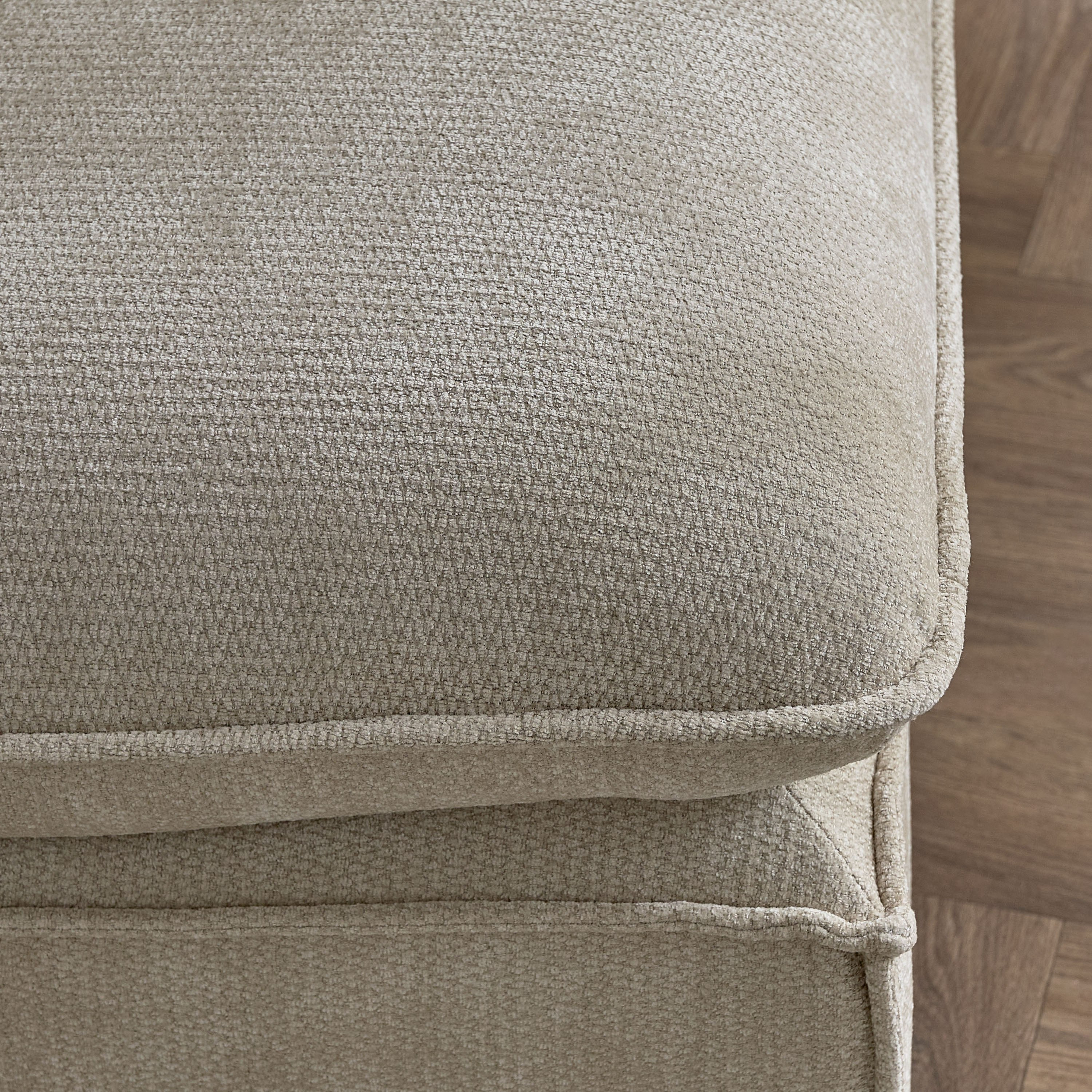 كنبة ركنية قماش من أوماها نكست-hbxlivingroom-sofasandarmchairs-modularsofas-image-5