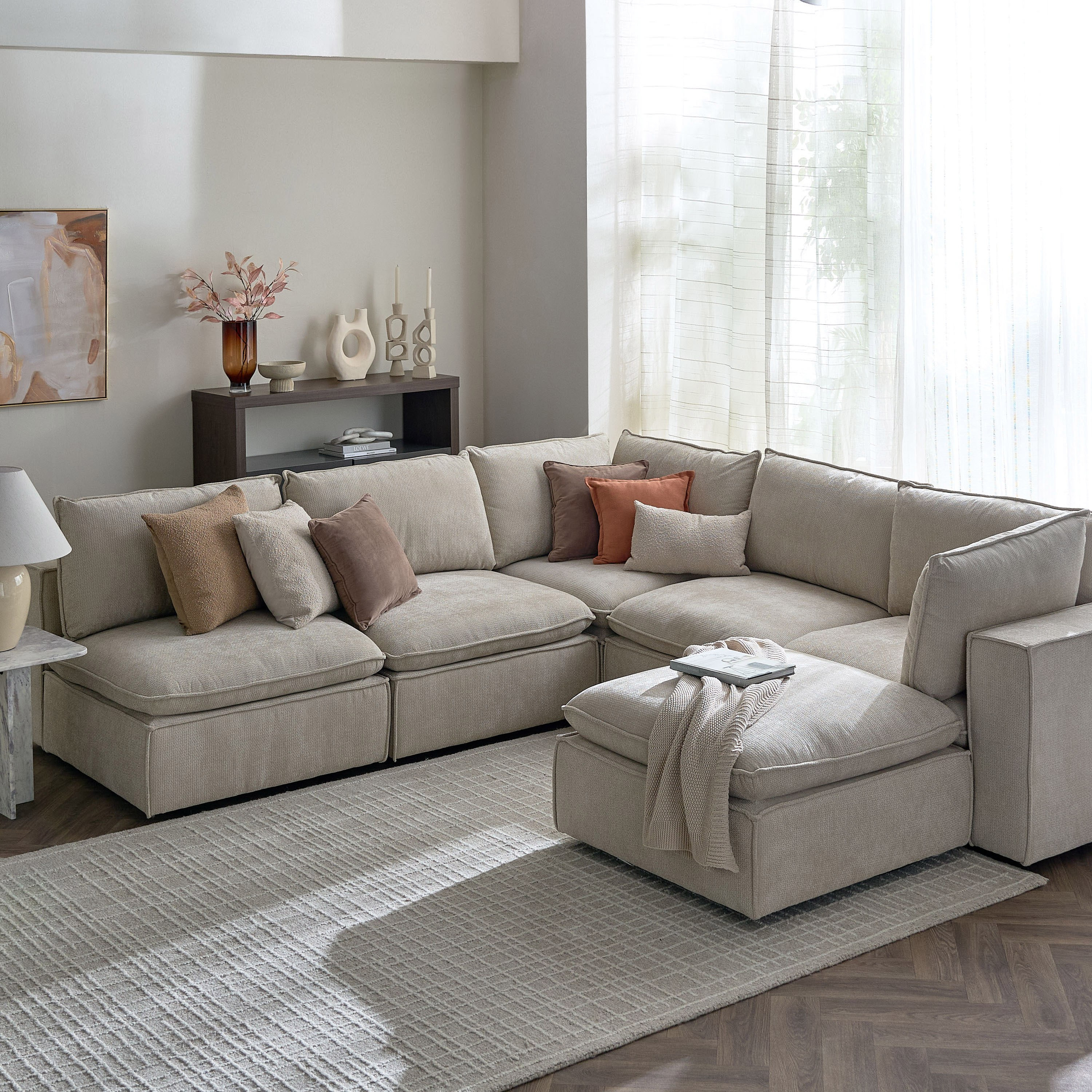 كنبة عثمانية قماش من أوماها نكست-hbxlivingroom-sofasandarmchairs-modularsofas-image-10