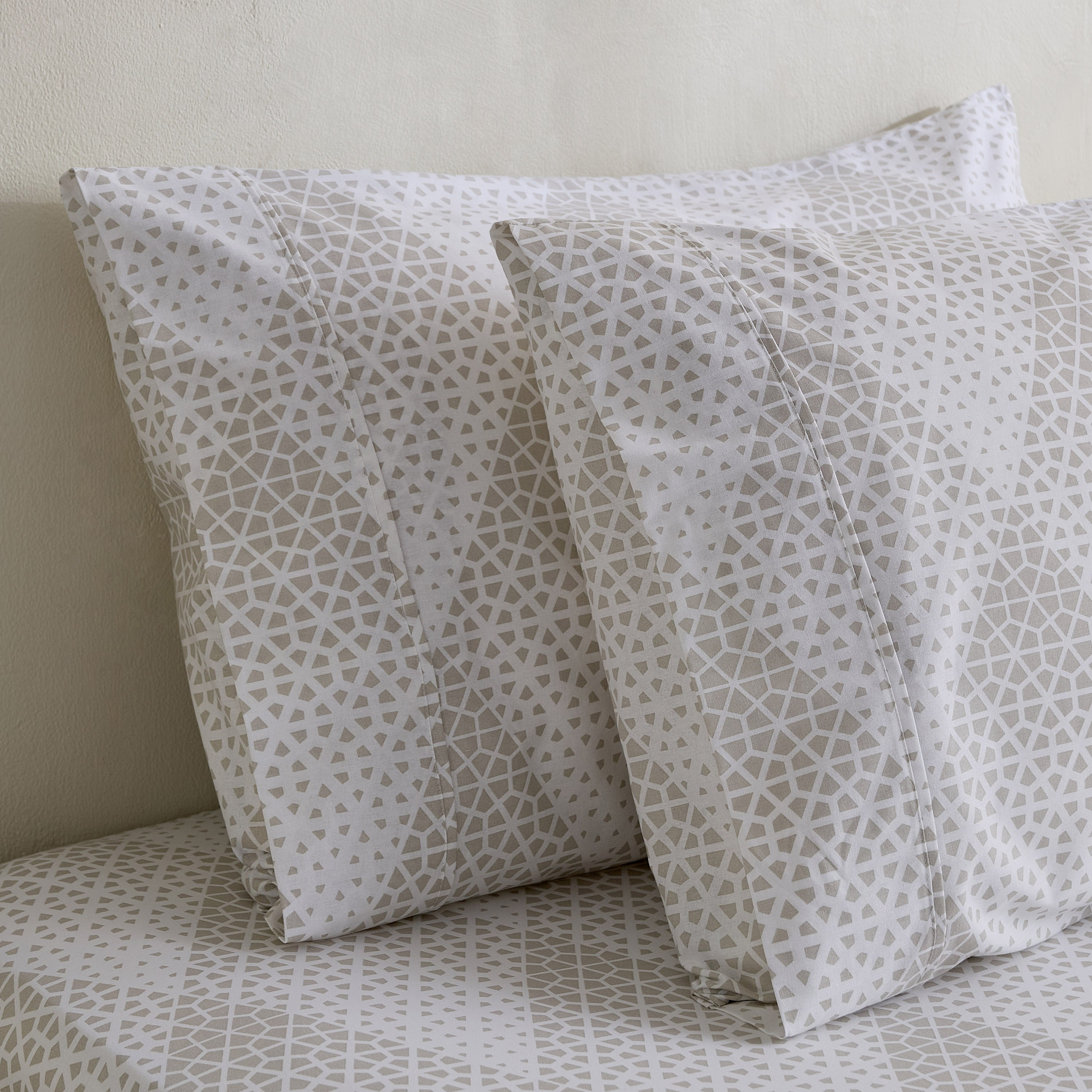 طقم أغطية وسائد قطن بطبعات من مالطا كارا - 50x75 سم-hbxhomeware-hbxbedroom-image-3