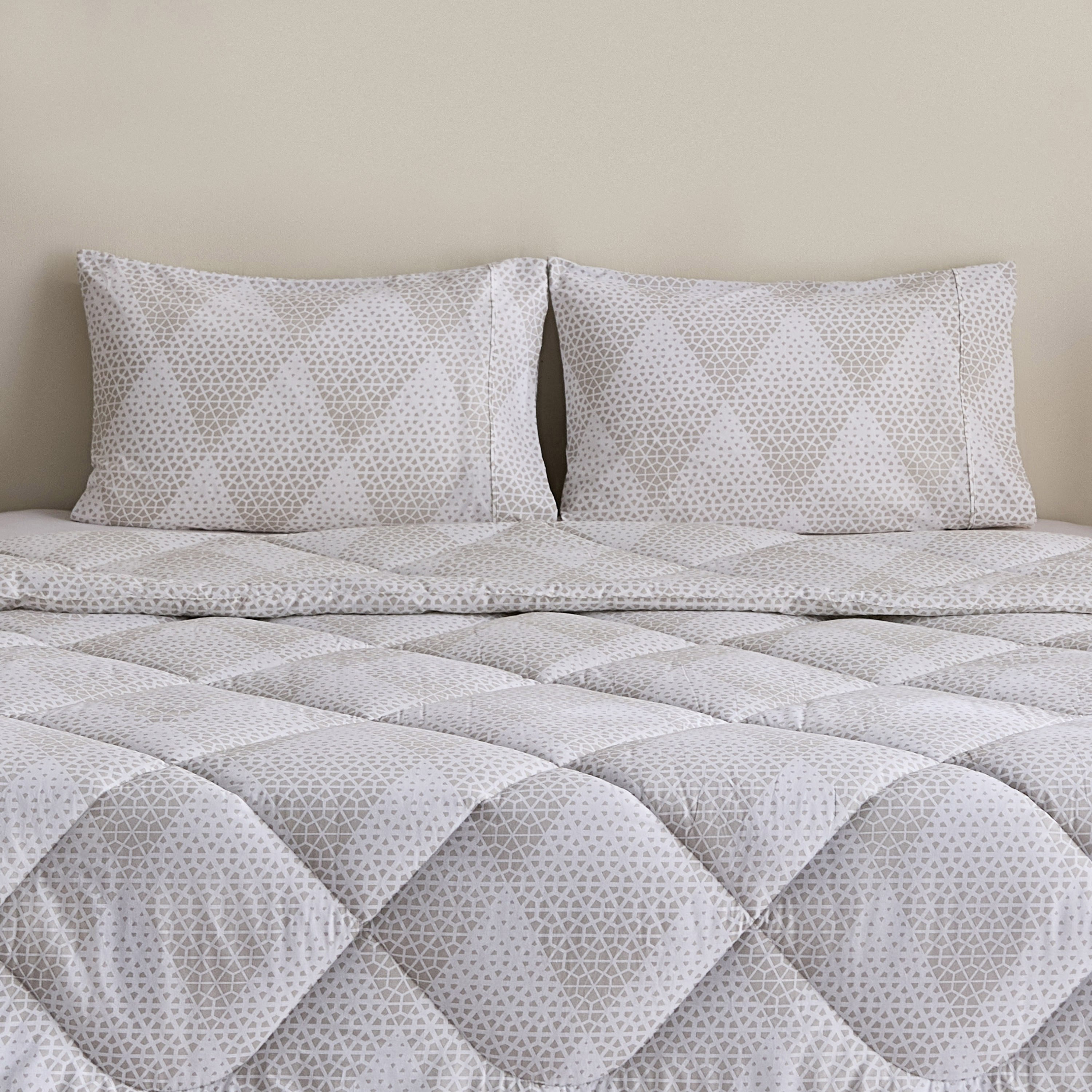 طقم لحاف كوين قطن بطبعات 3 قطع كارا من مالطا - 200x240 سم-hbxhomeware-hbxdecorandfurnishings-image-2