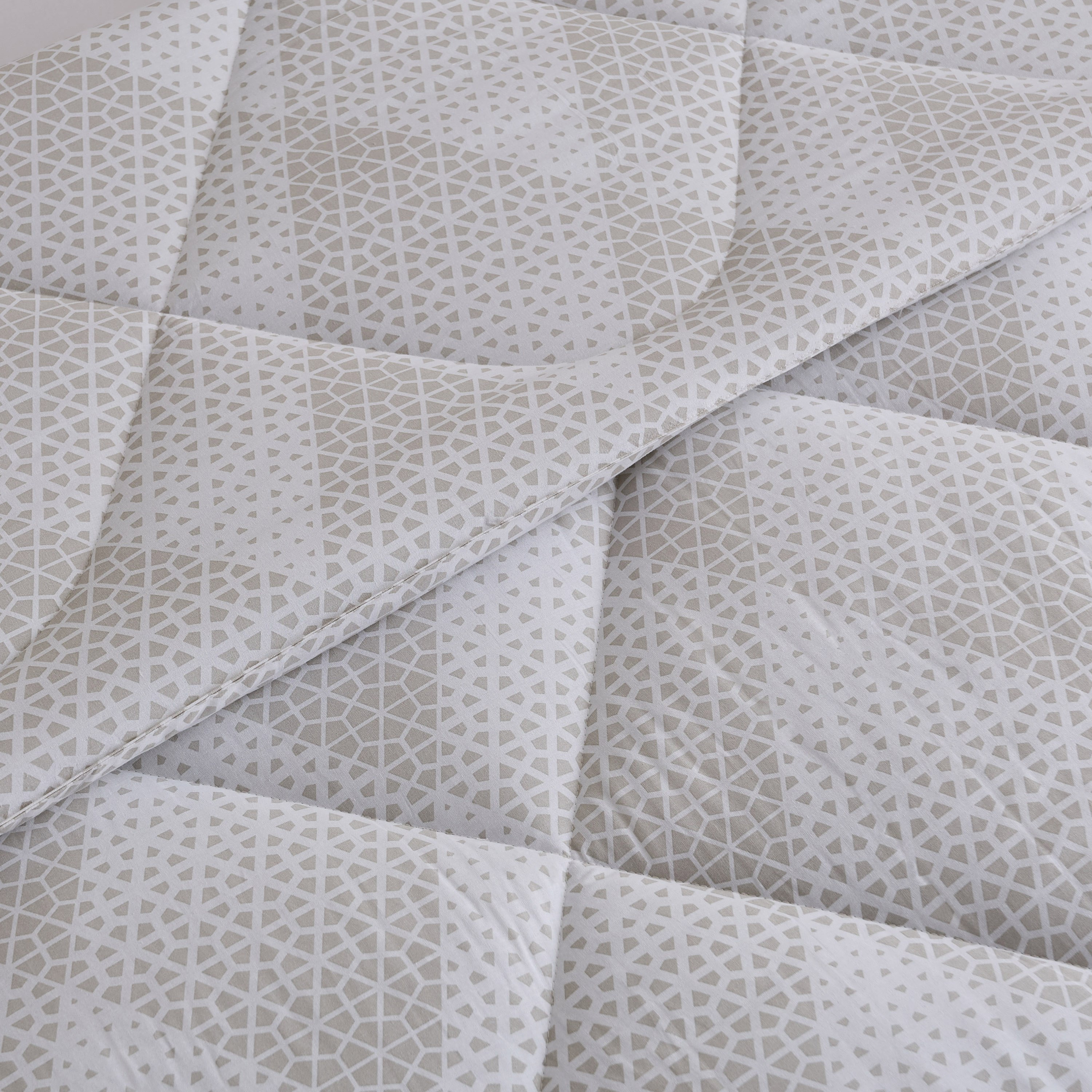 طقم لحاف كوين قطن بطبعات 3 قطع كارا من مالطا - 200x240 سم-hbxhomeware-hbxdecorandfurnishings-image-3