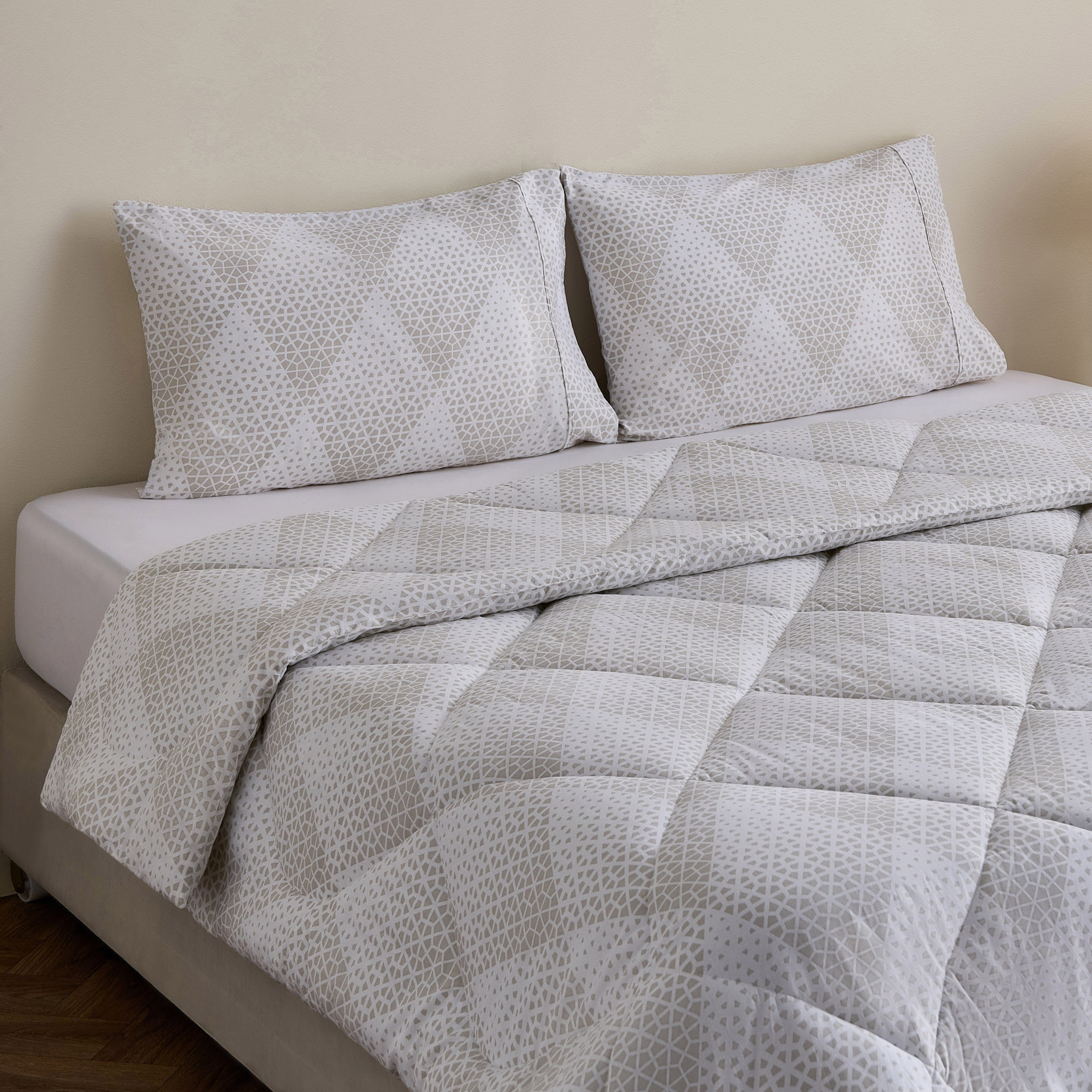 طقم لحاف كينج قطن بطبعات 3 قطع كارا من مالطا - 220x240 سم-hbxhomeware-hbxdecorandfurnishings-image-1