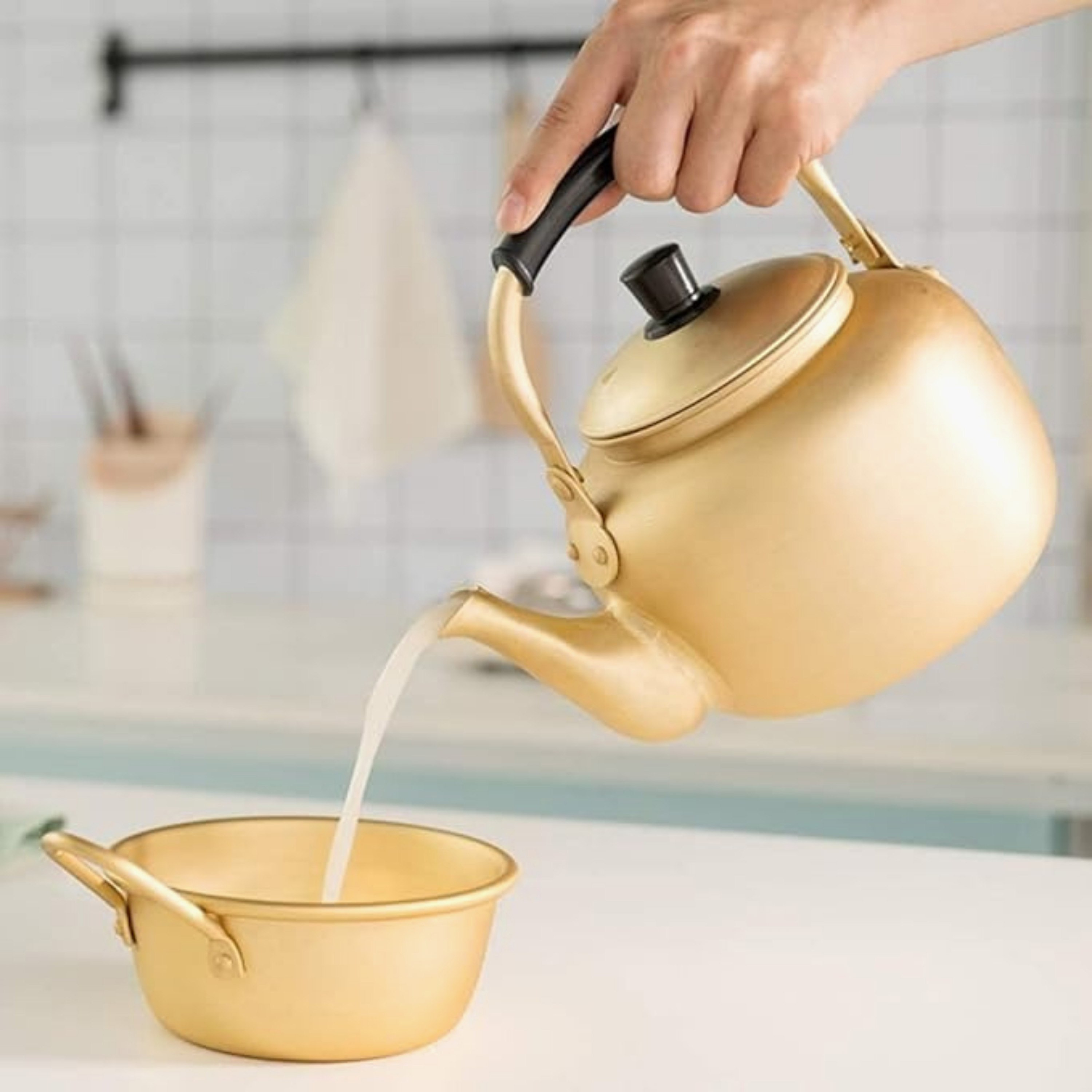 غلاية للموقد مؤكسدة ناعمة من أورا - 4 لتر-hbxhomeware-diningandtabletop-coffeeandteasets-image-2