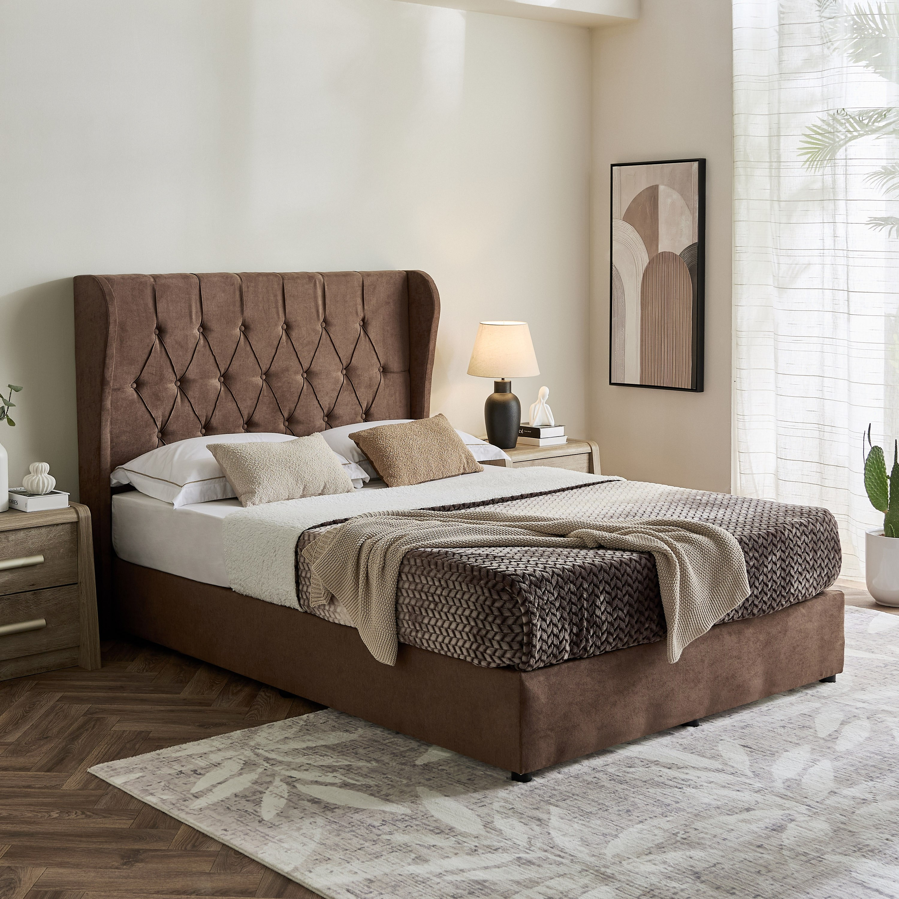 Curvy Chester Queen Upholstered Bed - 160x200 cm-hbxbedroom-bedsandbedsets-beds-queen-image-8