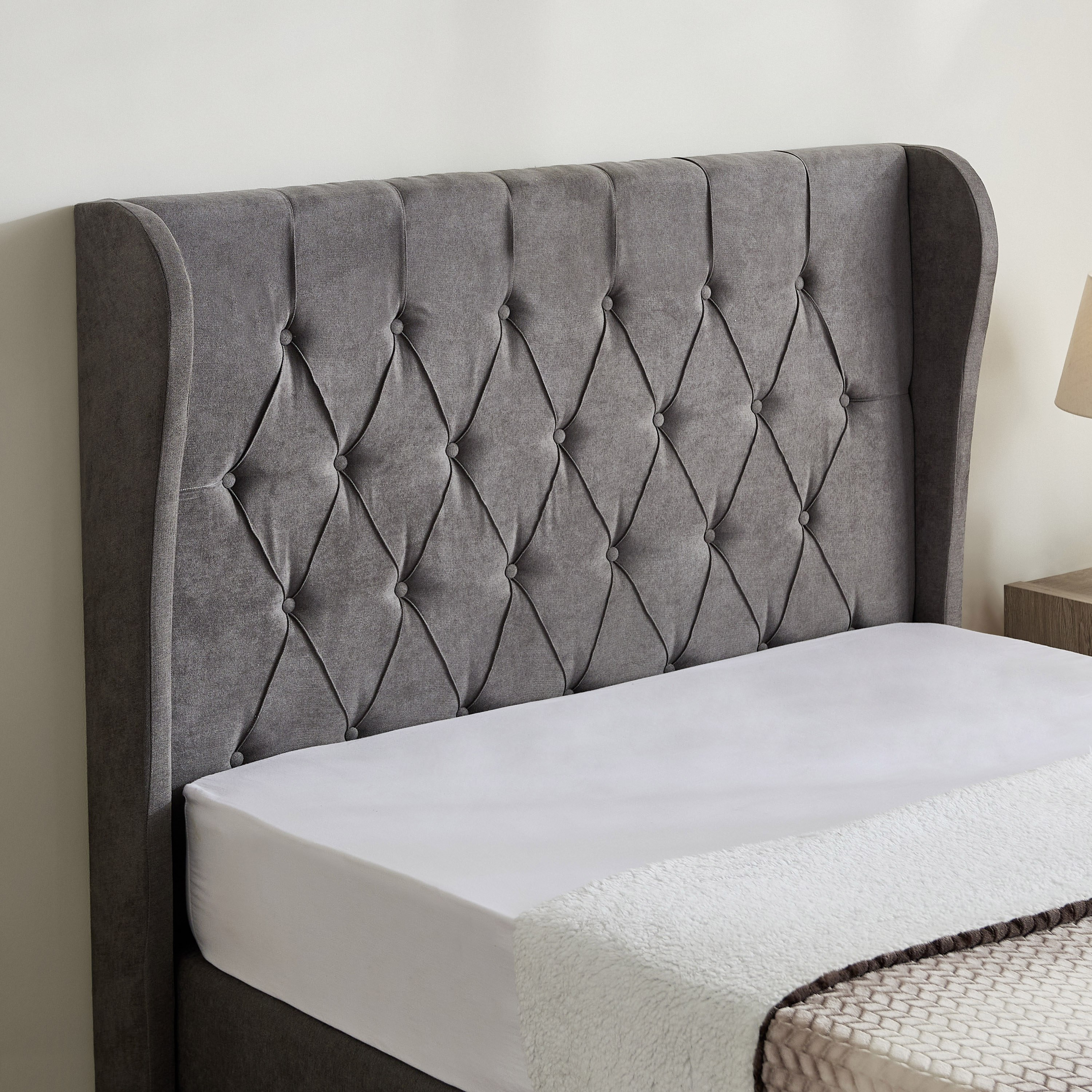 Curvy Chester Queen Upholstered Bed - 160x200 cm-hbxbedroom-bedsandbedsets-beds-queen-image-3