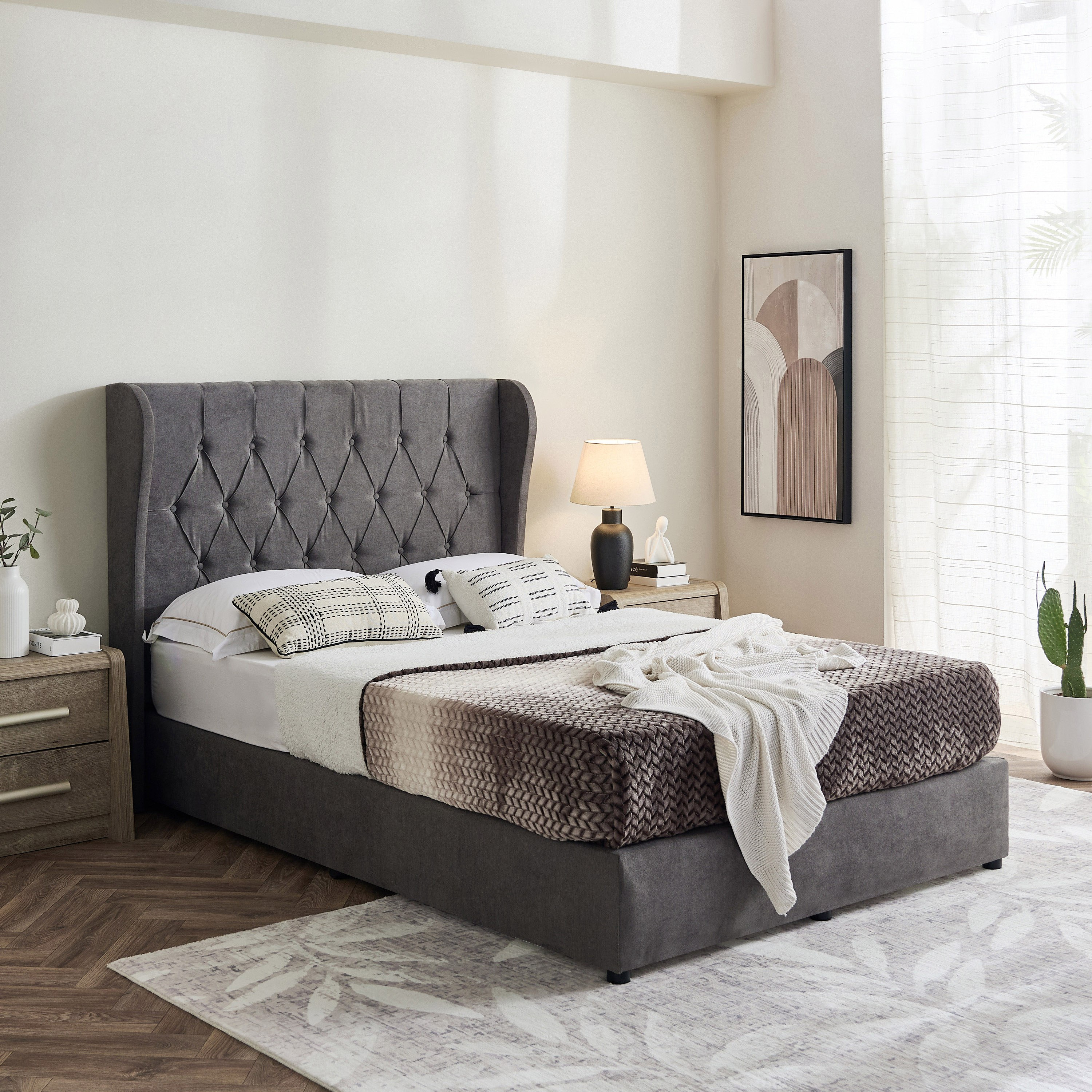Curvy Chester Queen Upholstered Bed - 160x200 cm-hbxbedroom-bedsandbedsets-beds-queen-image-7