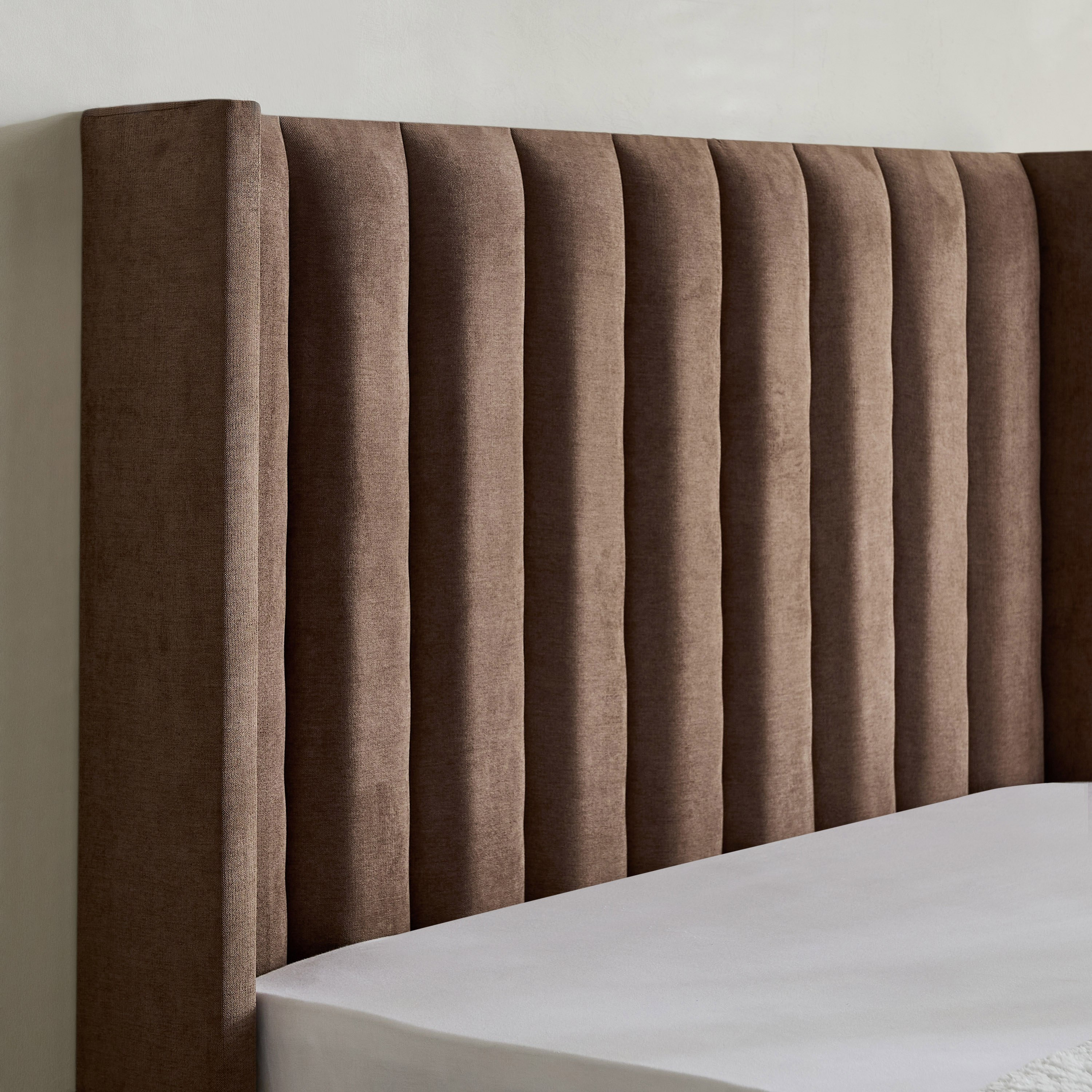 Curvy Clark Upholstered Queen Bed - 140x200 cm-hbxbedroom-bedsandbedsets-beds-queen-image-4