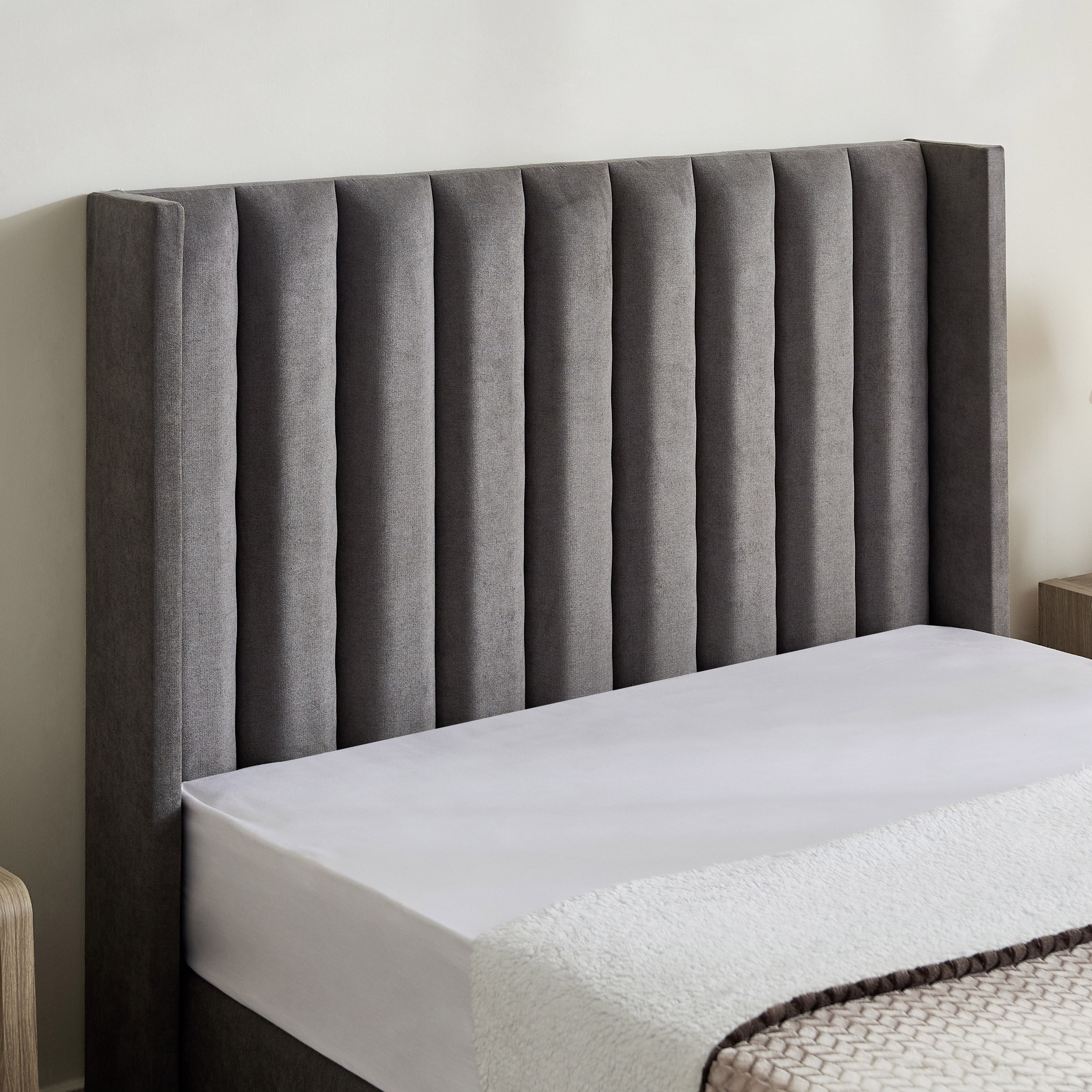 Curvy Clark Upholstered Queen Bed - 140x200 cm-hbxbedroom-bedsandbedsets-beds-queen-image-3