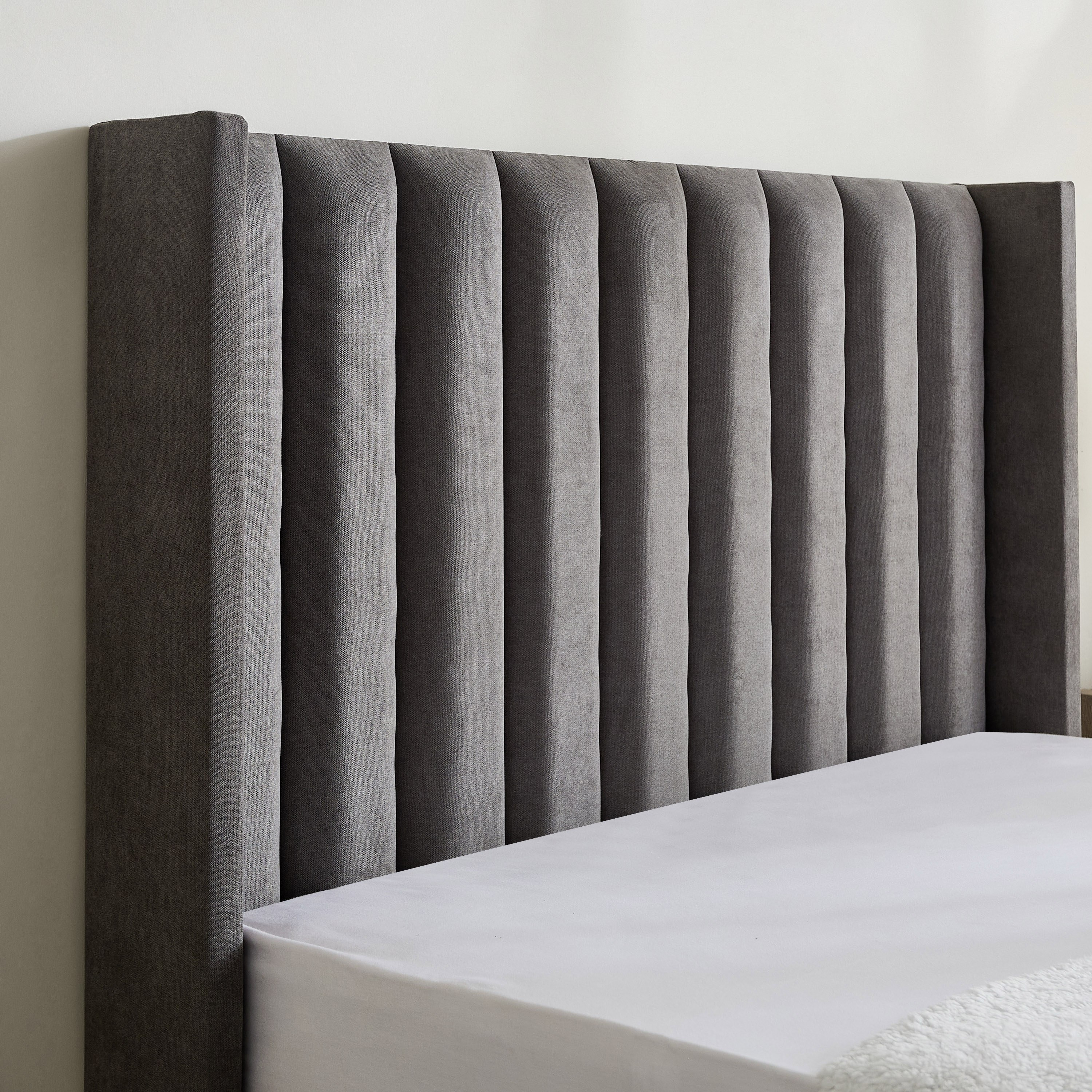 Curvy Clark Upholstered Queen Bed - 140x200 cm-hbxbedroom-bedsandbedsets-beds-queen-image-4