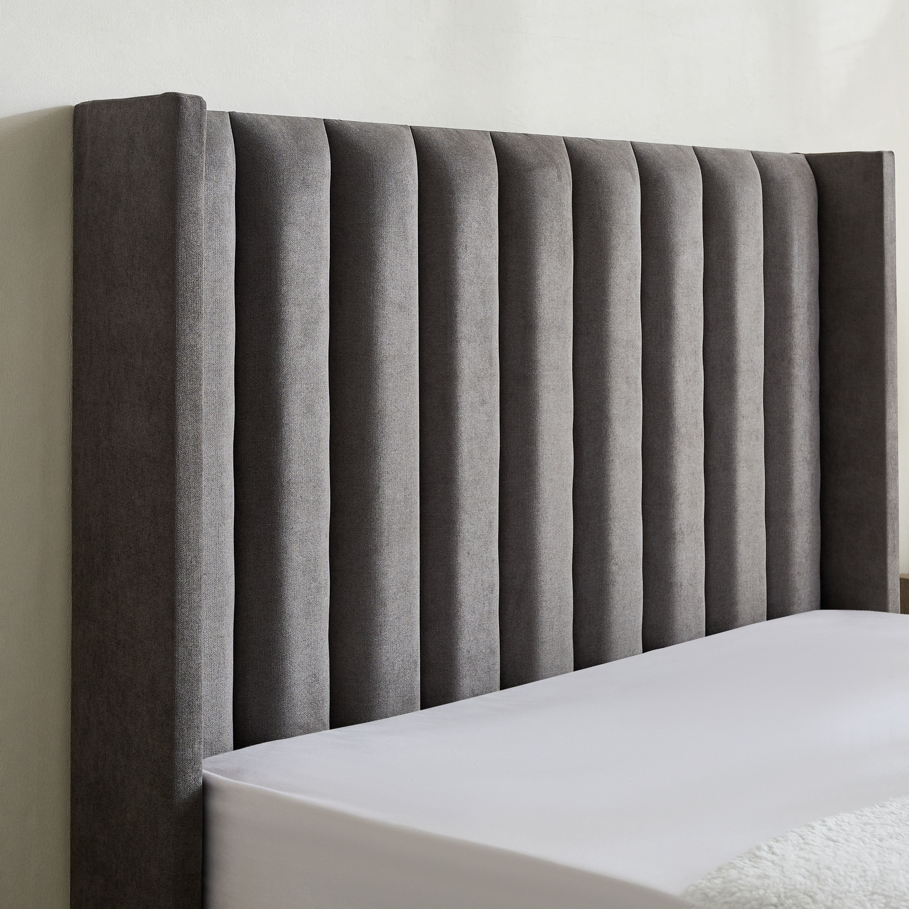 Curvy Clark Upholstered Queen Bed - 160x200 cm-hbxbedroom-bedsandbedsets-beds-queen-image-4