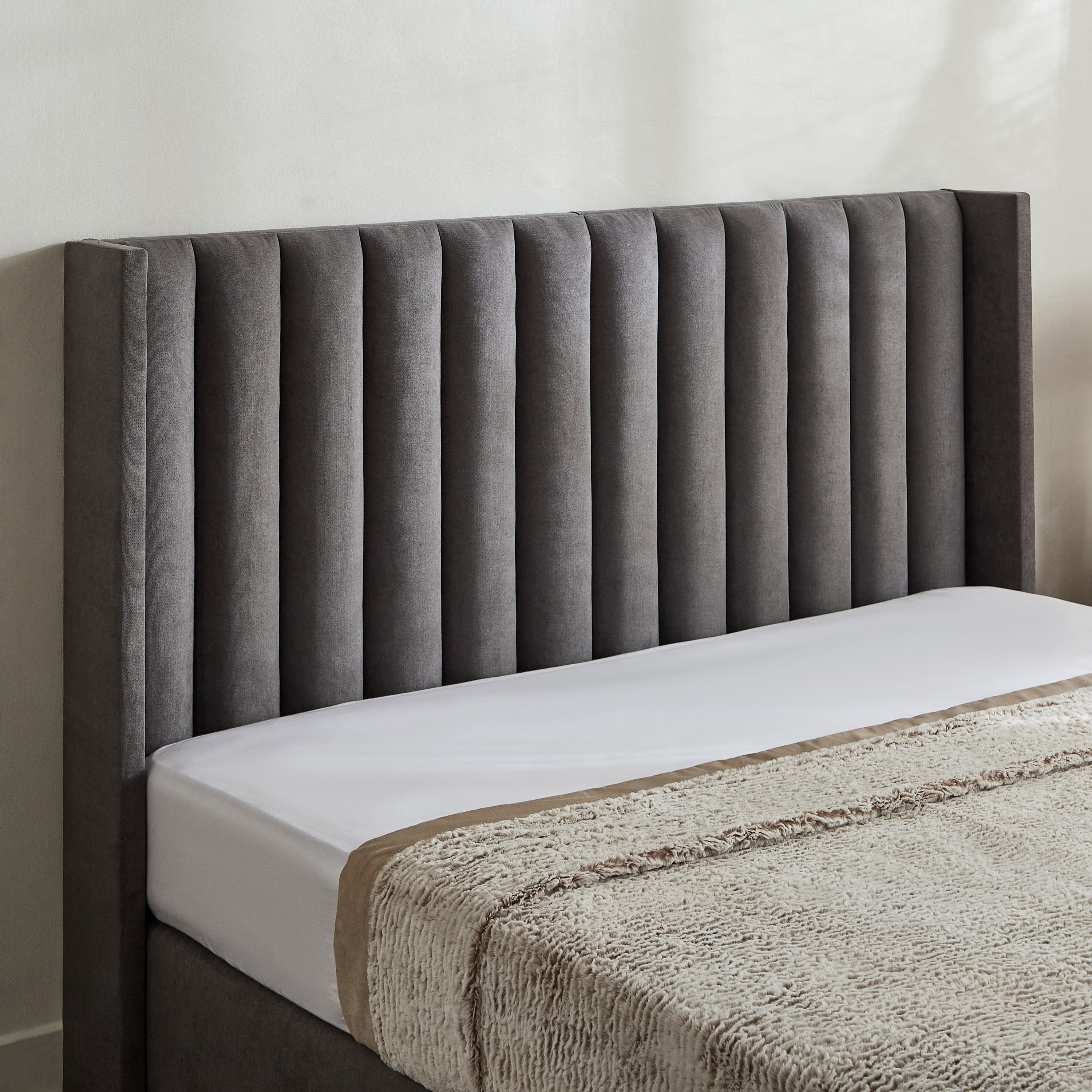Curvy Clark Upholstered King Bed - 180x200 cm-PROMO_HB_UAE_HBX10_250526-image-3