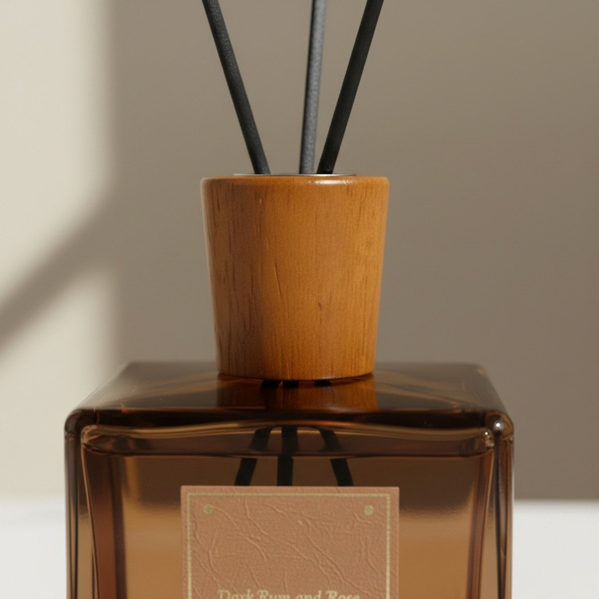 Nuvori Scentelier Dark Rum and Rose Reed Diffuser - 500 ml-hbxbedroom-homefragrance-diffusers-image-3