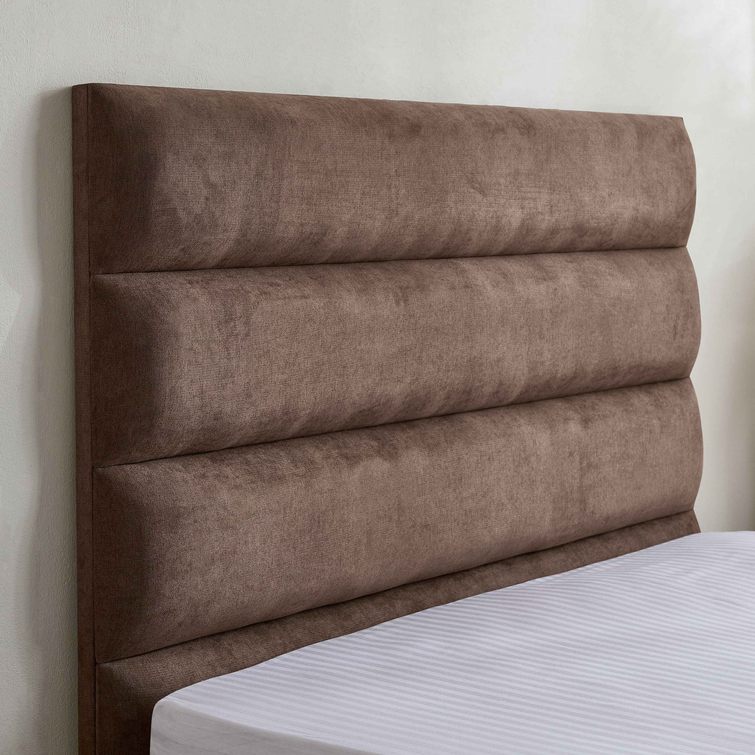 Curvy Linear Upholstered Queen Bed - 160x200 cm-hbxbedroom-bedsandbedsets-beds-queen-image-4