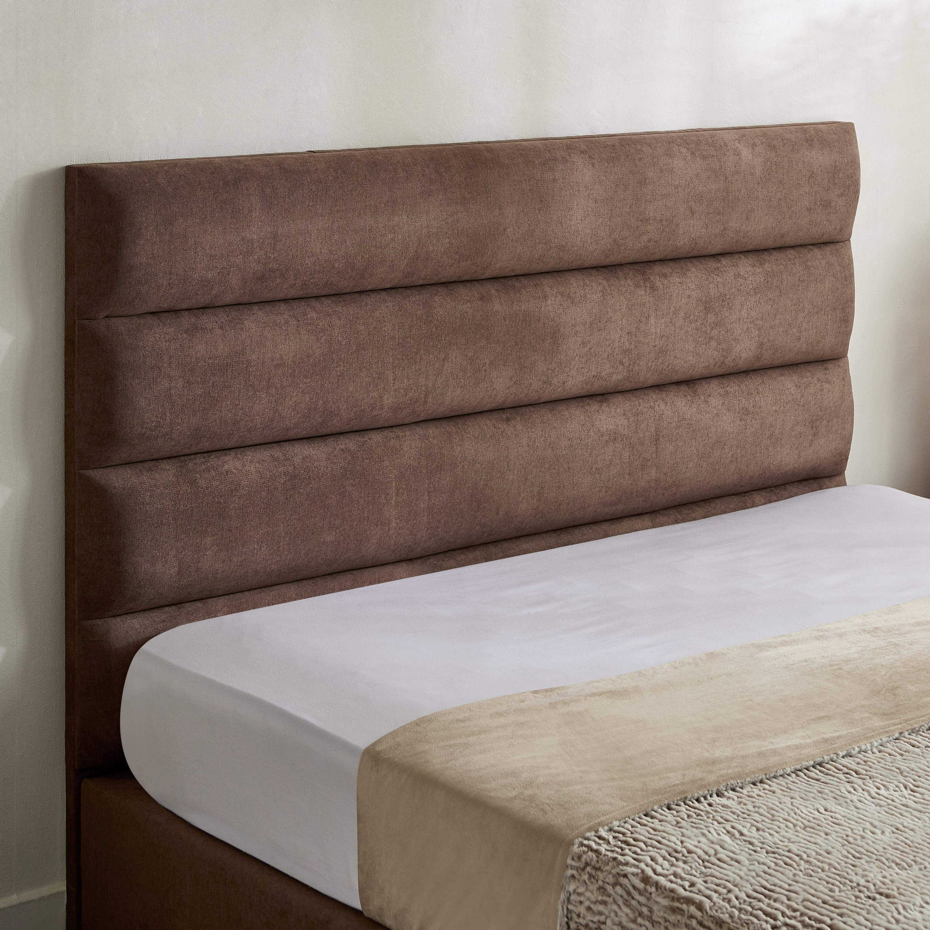Curvy Linear King Upholstered Bed - 180x200 cm-PROMO_HB_UAE_HBX10_250526-image-3