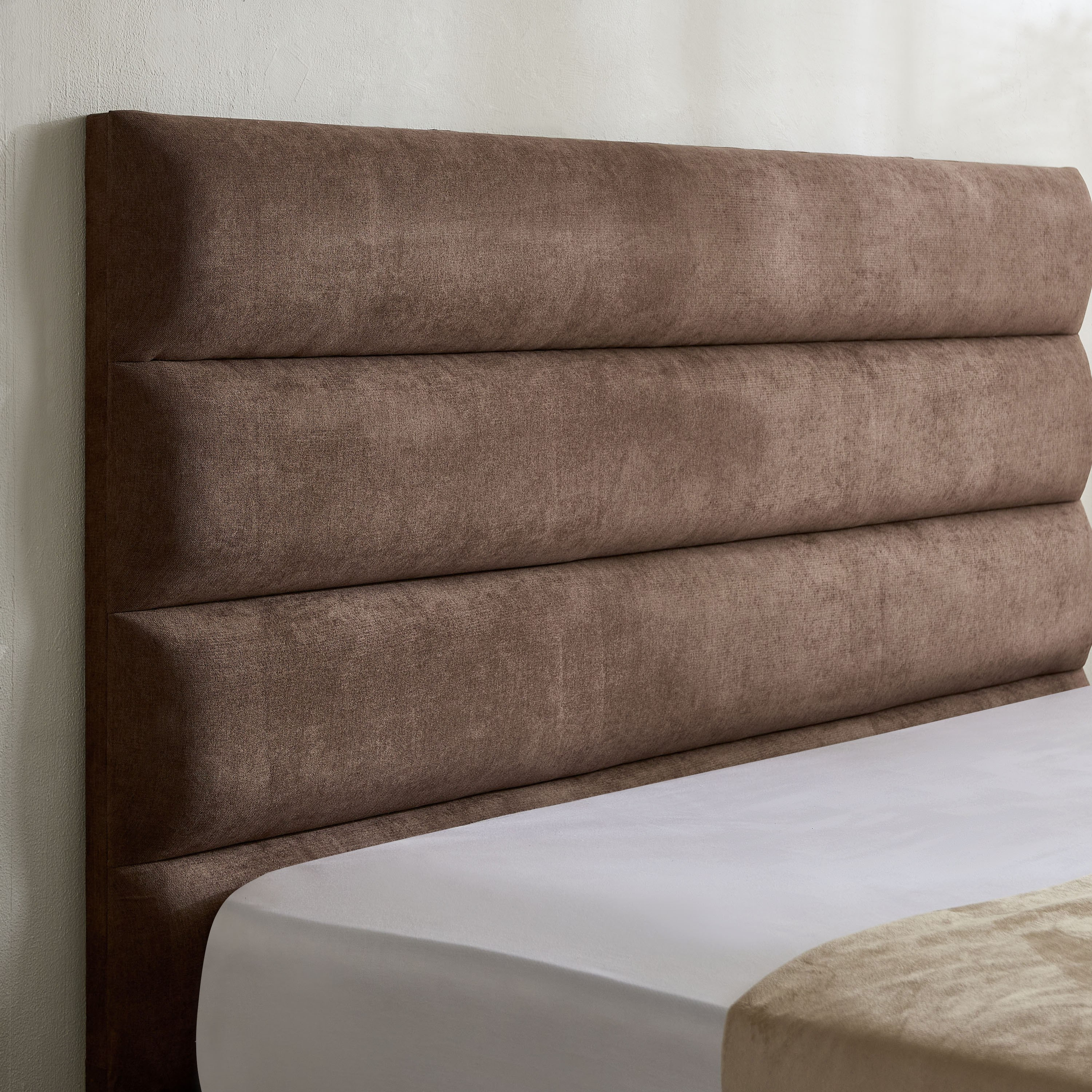 Curvy Linear King Upholstered Bed - 180x200 cm-PROMO_HB_UAE_HBX10_250526-image-4