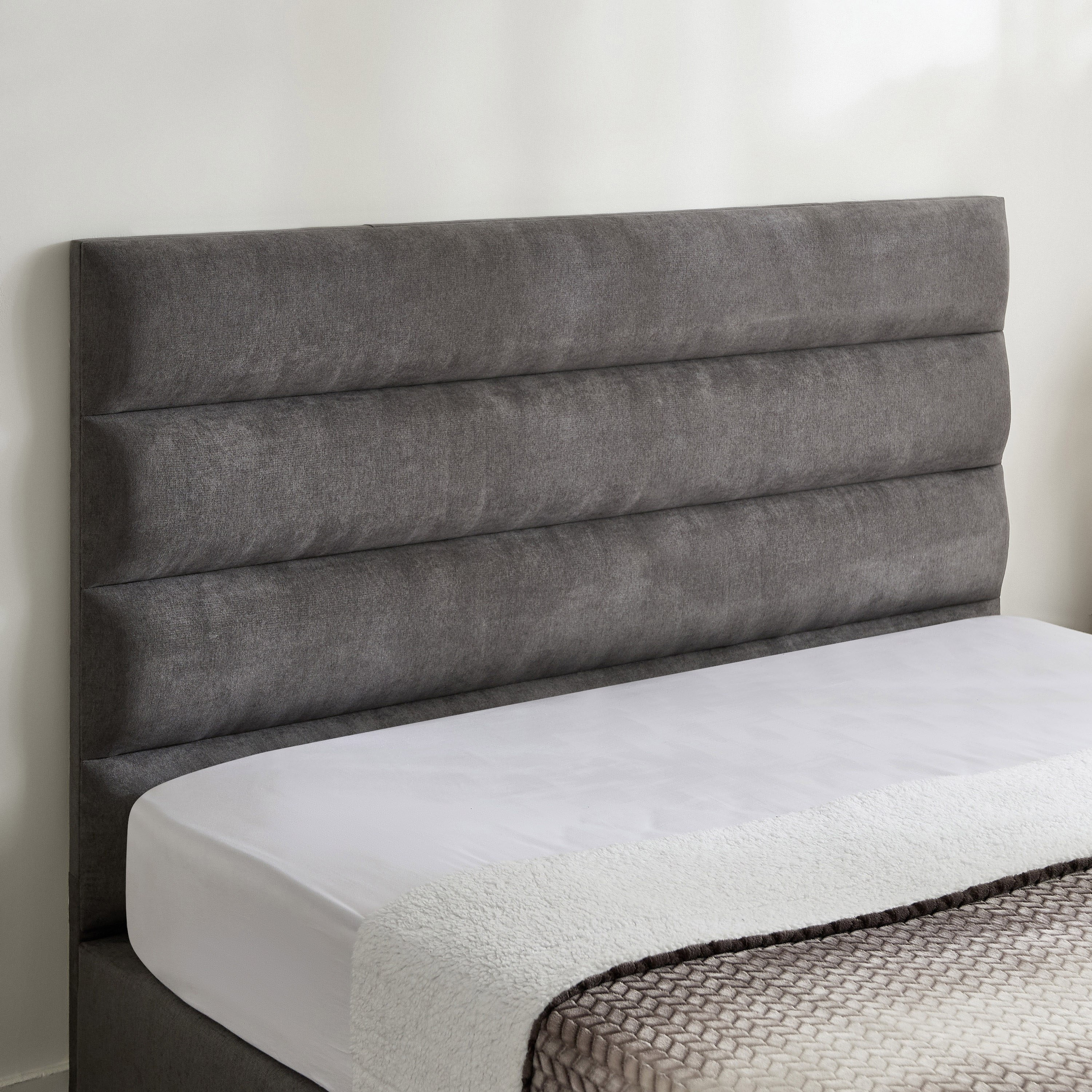 Curvy Linear King Upholstered Bed - 180x200 cm-PROMO_HB_UAE_HBX10_250526-image-3