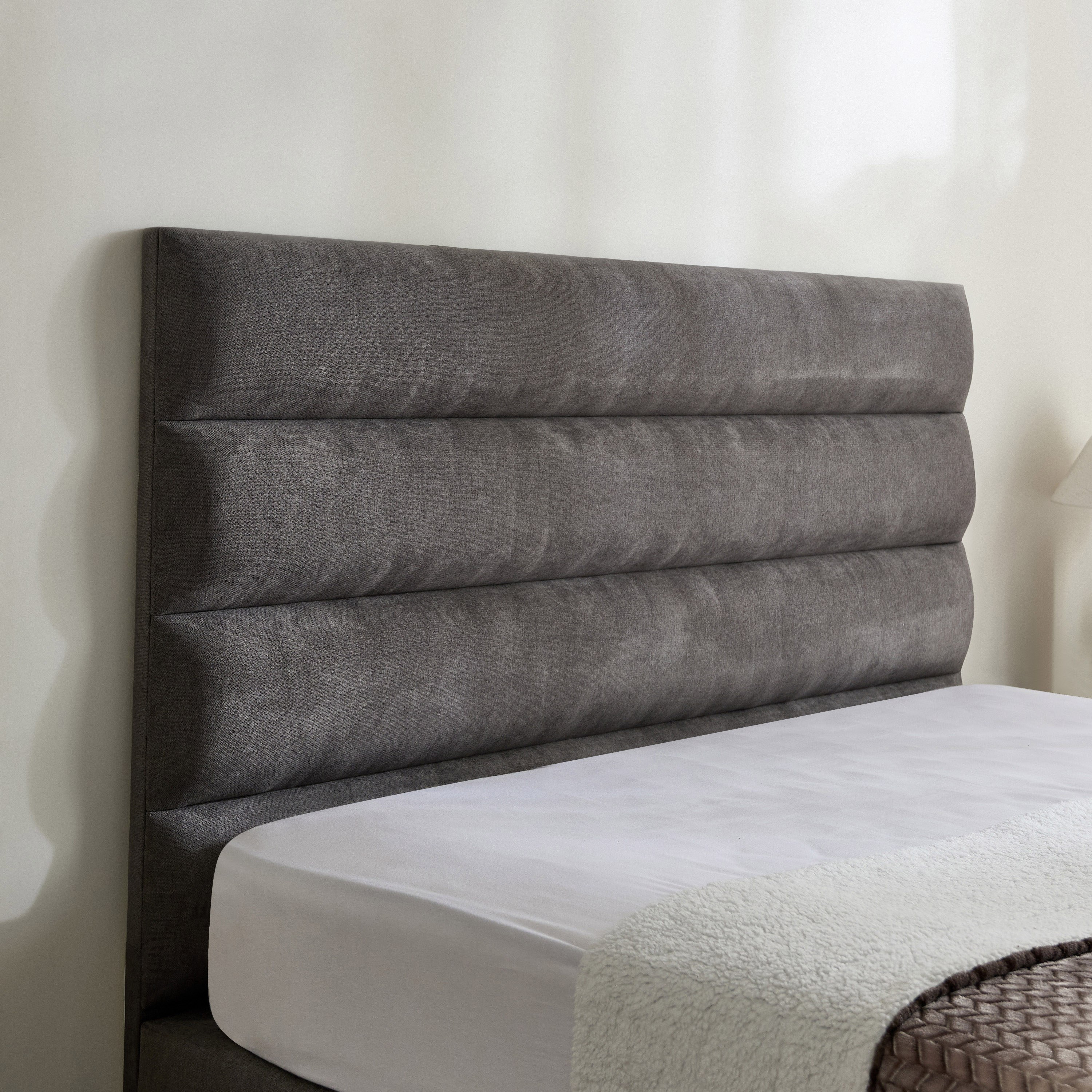 Curvy Linear King Upholstered Bed - 180x200 cm-PROMO_HB_UAE_HBX10_250526-image-4